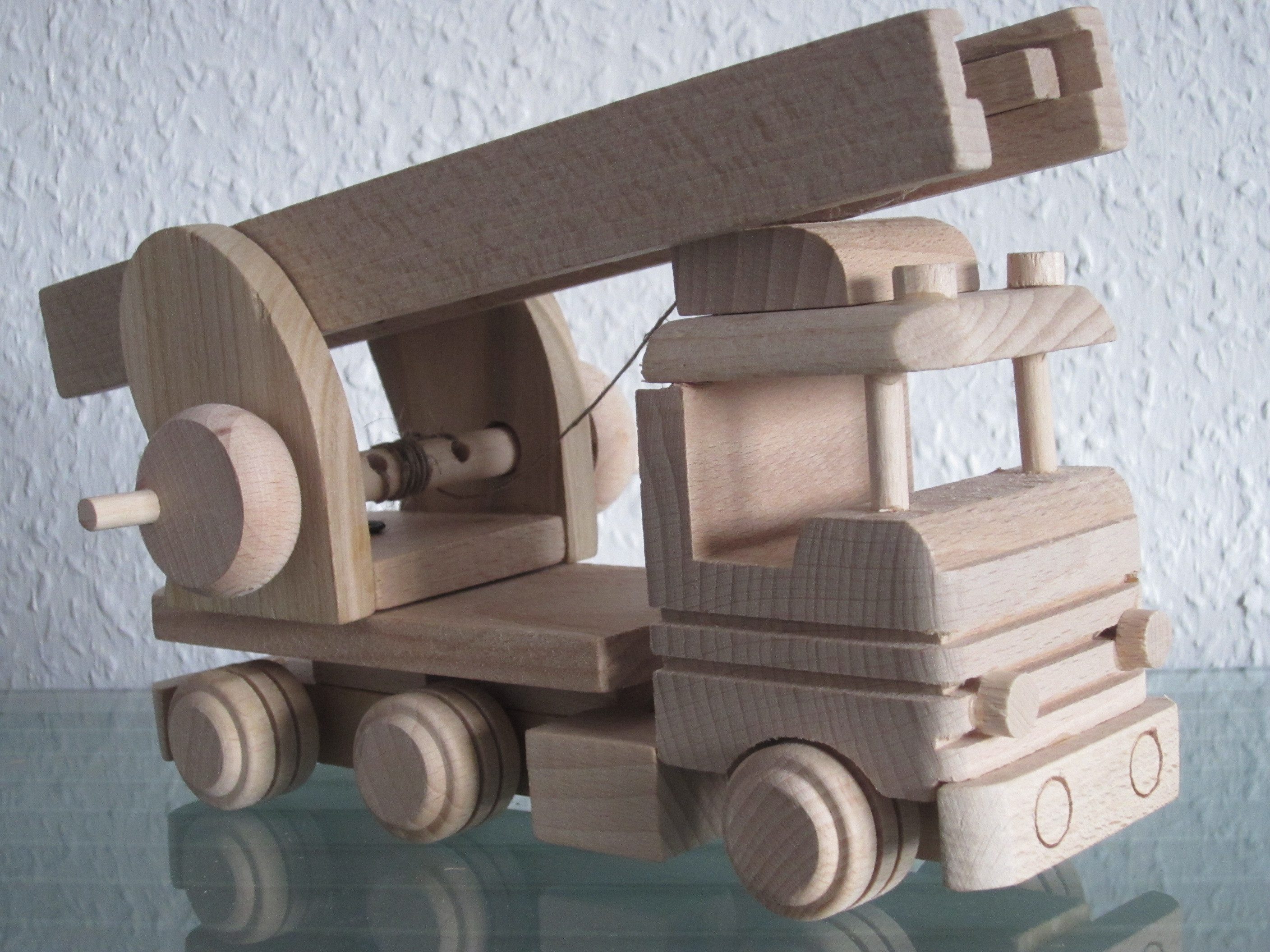 Holzprodukte Spielzeug-Feuerwehr Feuerwehr Truck Modellauto Feuerwehrauto Feuerwehrwagen LKW Drehleiter