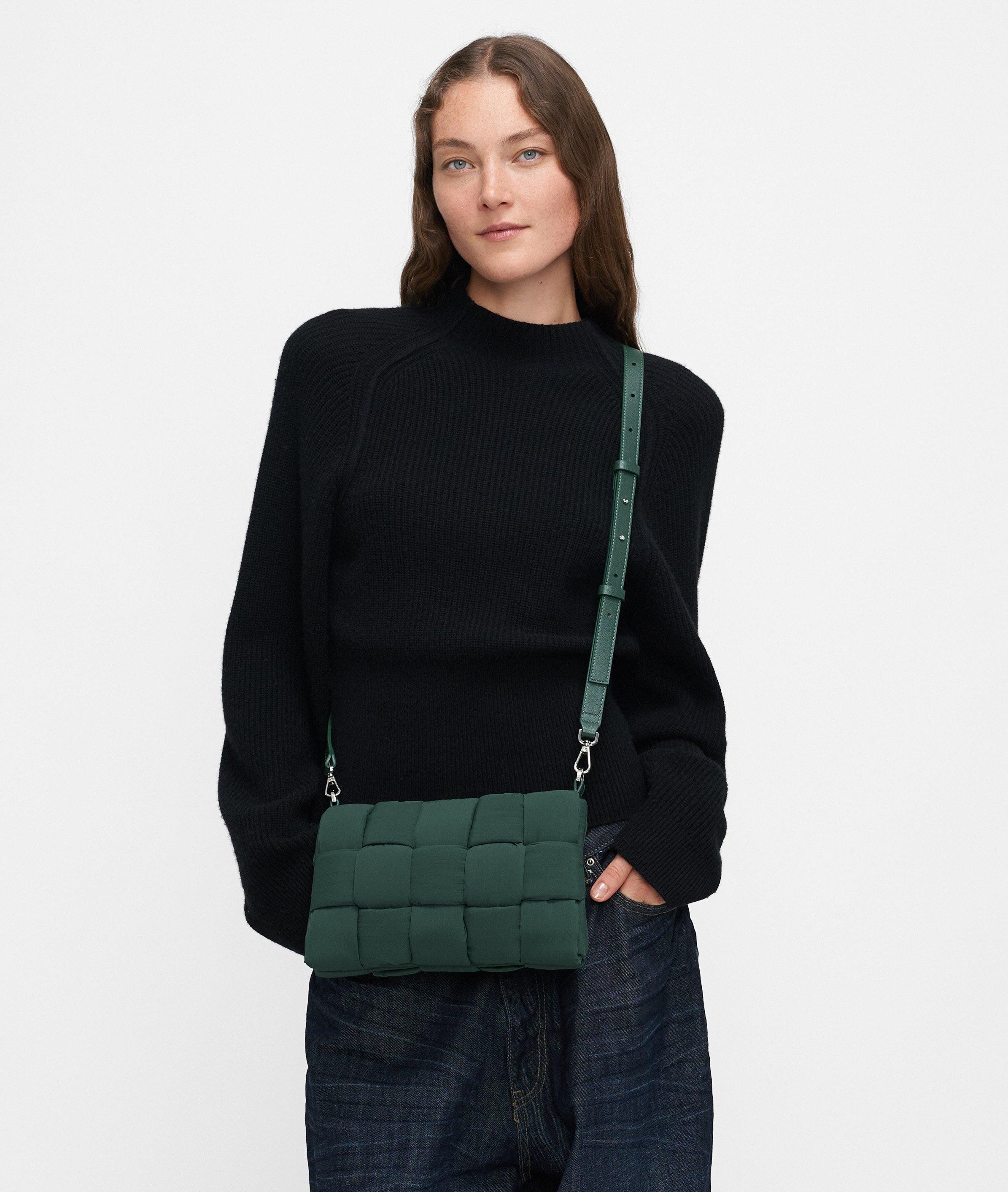 Liebeskind Berlin Umhängetasche Nylon Bo Crossbody S, Umhängetasche aus Nylon mit wattierter Steppung