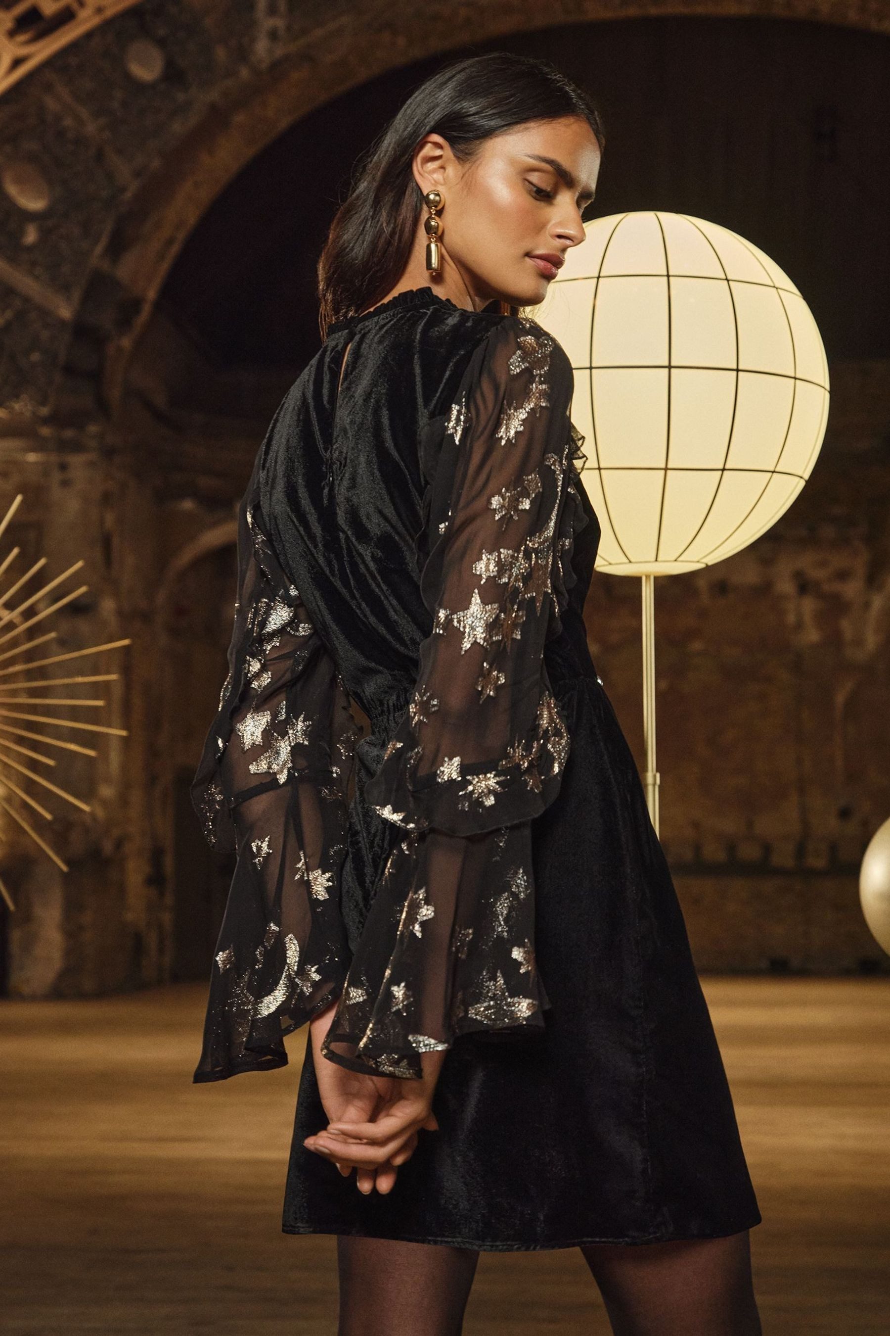 Love & Roses Samtkleid Love & Roses Samt-Minikleid, Regular (1-tlg) günstig online kaufen