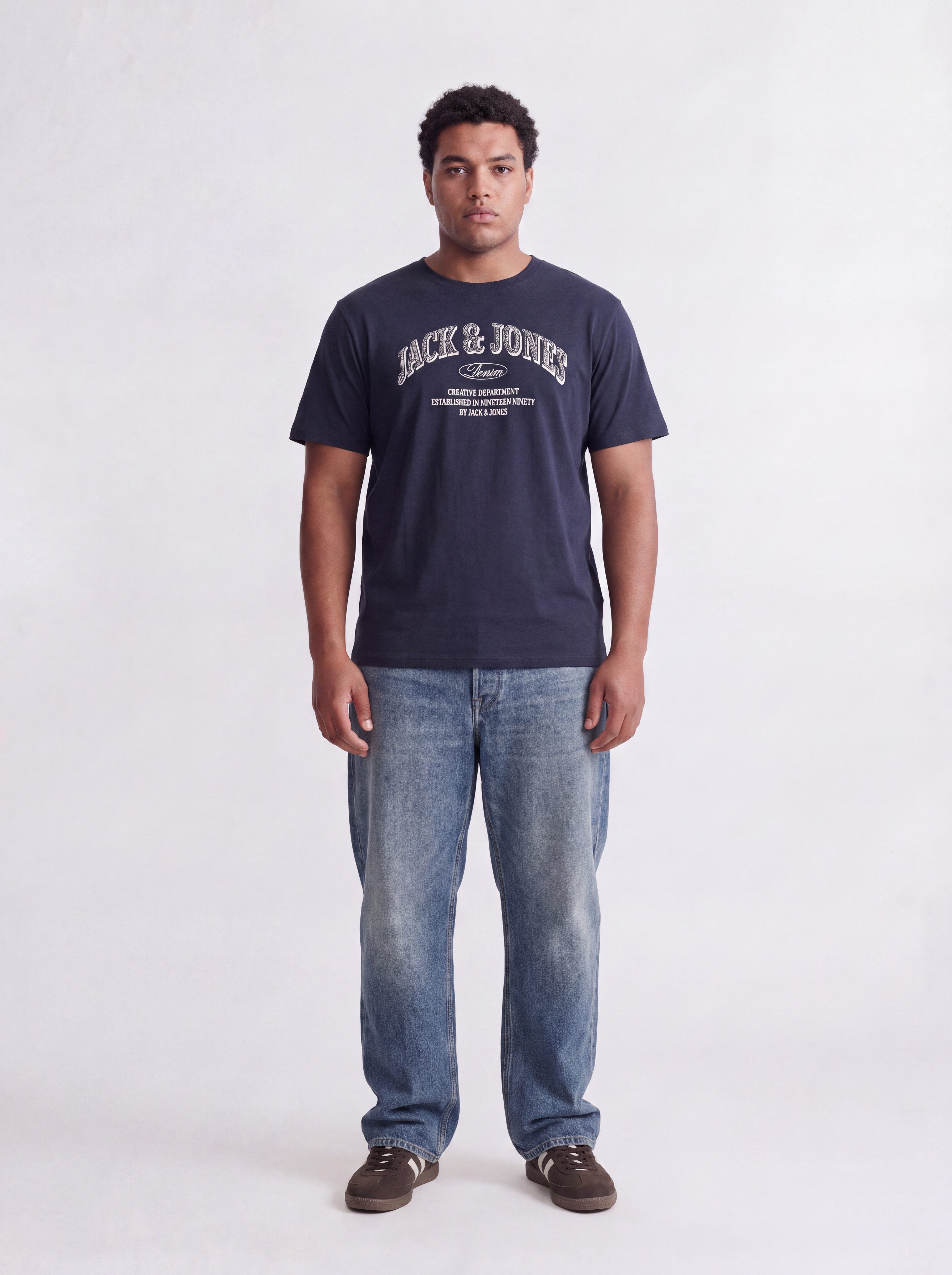 Jack & Jones PlusSize T-Shirt JJEDENVER LOGO TEE SS O-NECK SN PLS Baumwolle, locker geschnitten – Bild 5 von 5