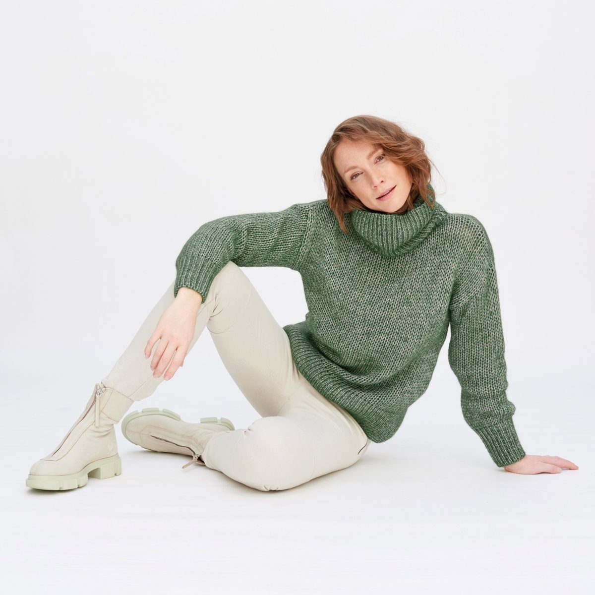 LAURA LIVING Relaxhose mit Stone Trackpants-Look CRAFTS Panel-Schnitt Powder trendigem