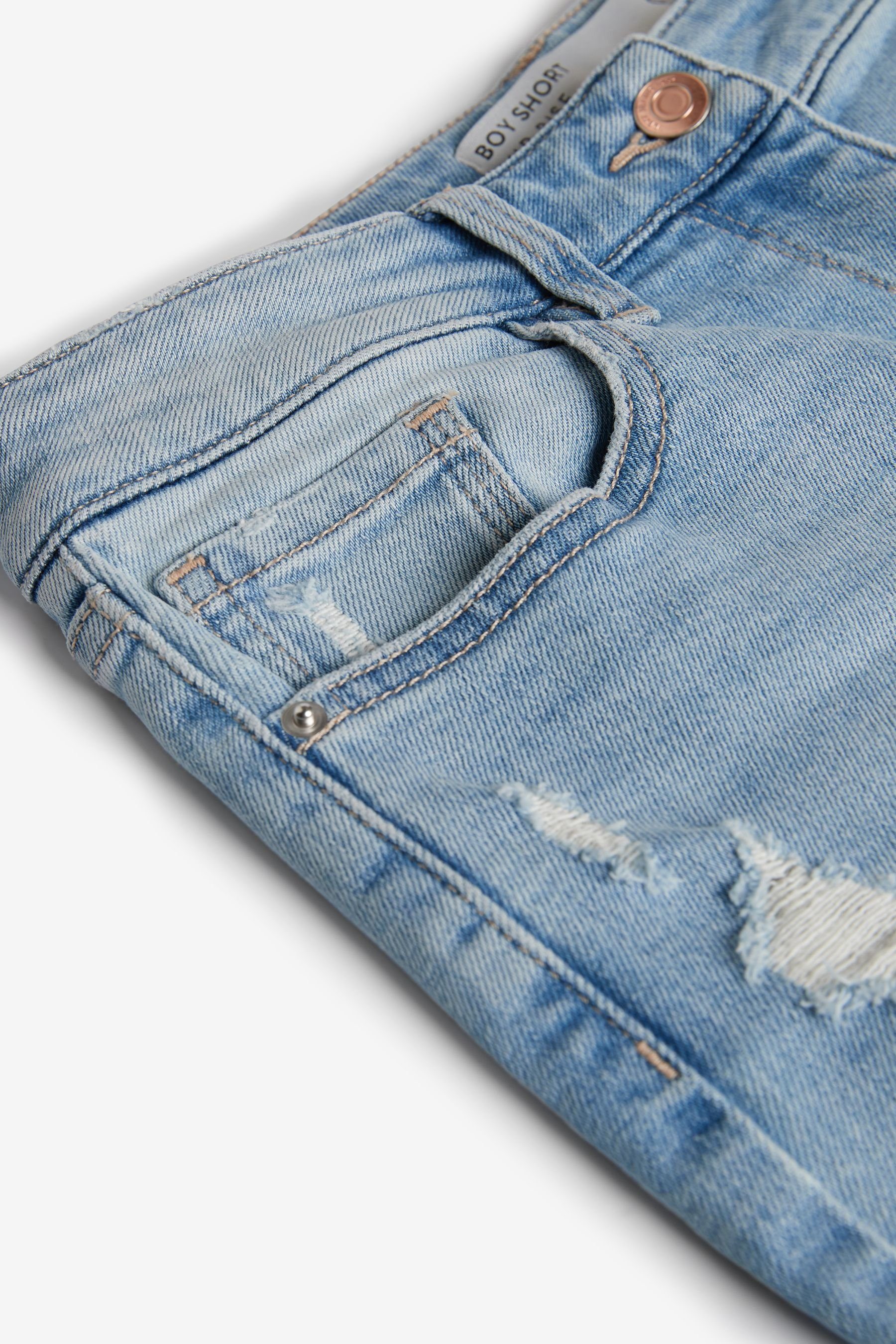 Blue Ripped Boy-Shorts Jeansshorts aus Next Kurzgröße Bleach (1-tlg) Denim,