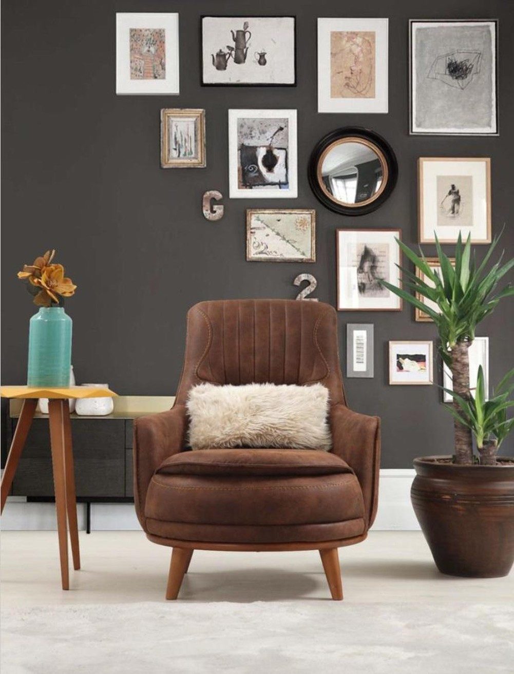 JVmoebel Ohrensessel Kunstleder Sessel in Braun mit Wellenunterfederung und Holzfüßen (Packung, 1-St., Kunstleder Ohrensessel – Stilvolles Polsterdesign), Made in Europa