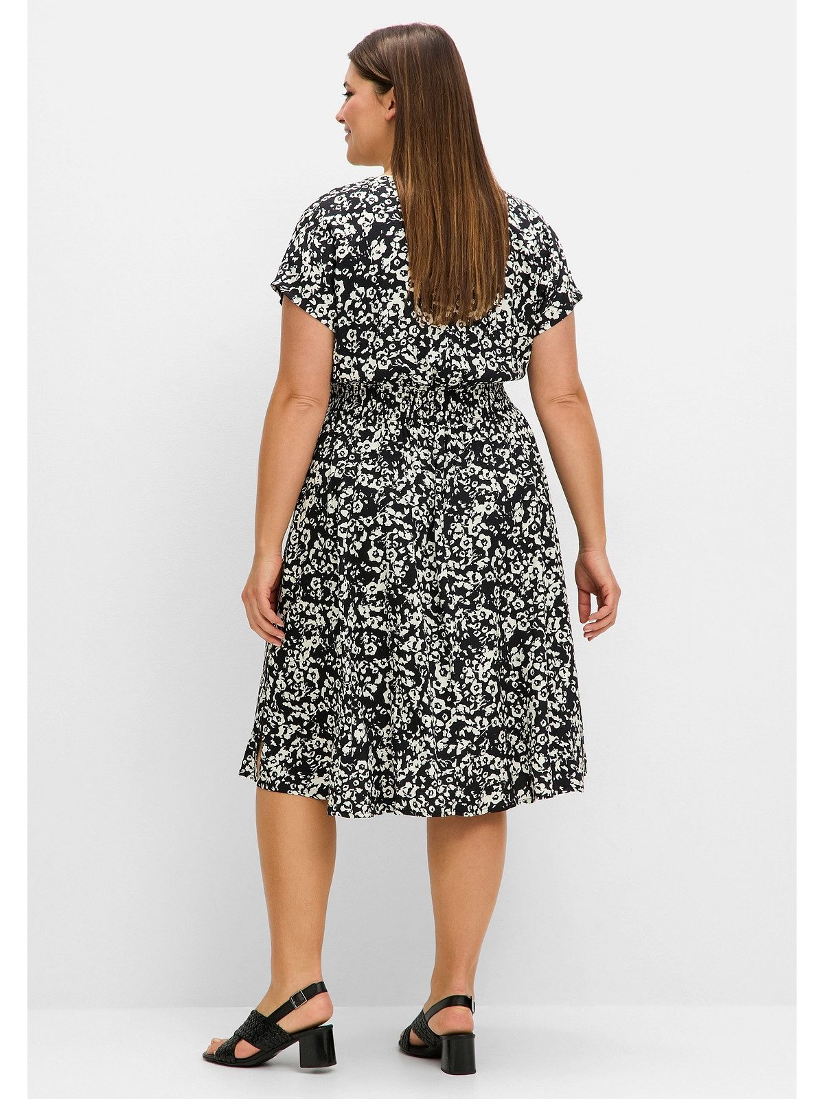 Sheego Sommerkleid Große Größen mit Smokbund und weitem Rock