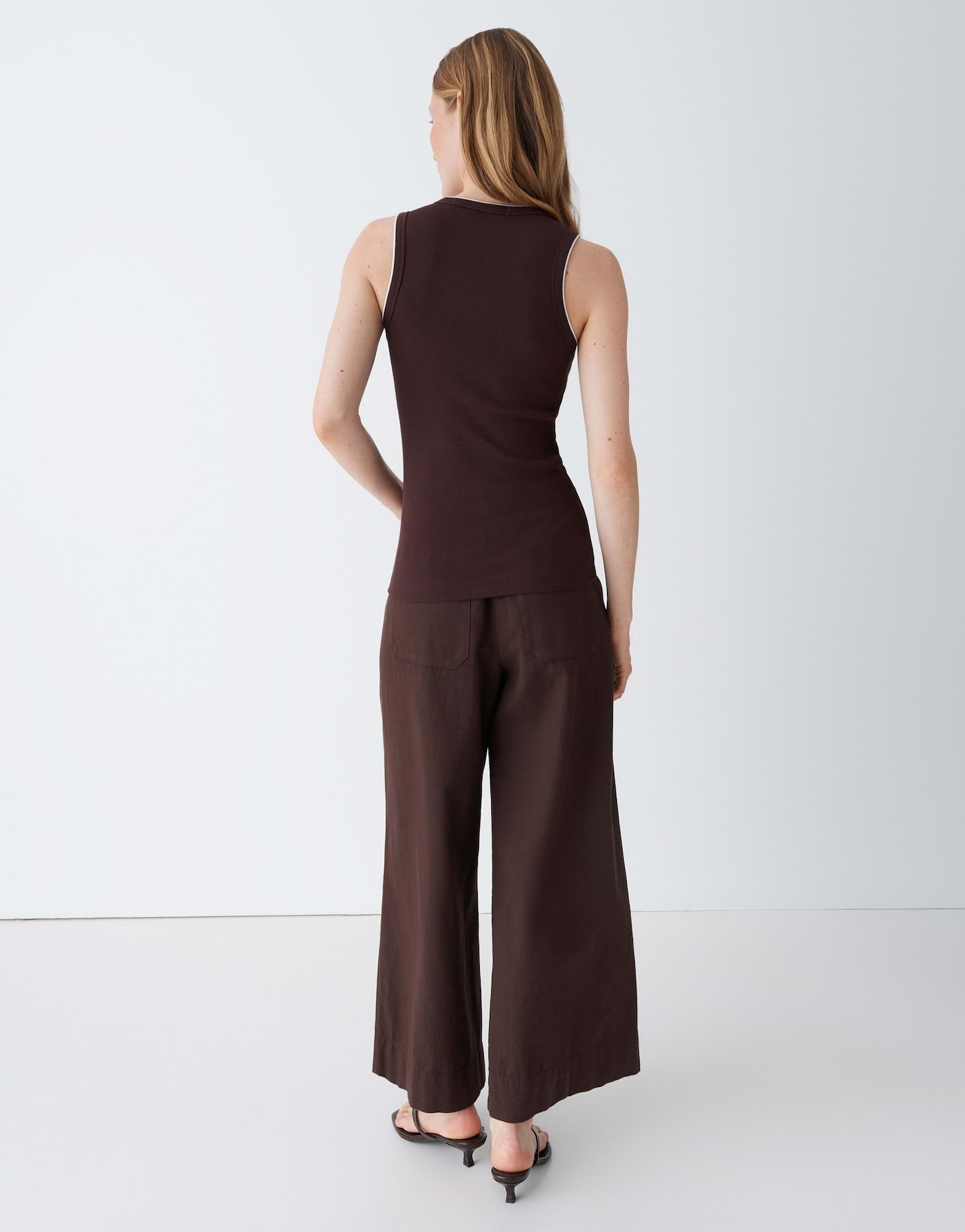 OPUS Tanktop Geripptes Tanktop mit kontrastfarbenen Bündchen Schmale Passform, sportliches Highlight durch Rippbündchen