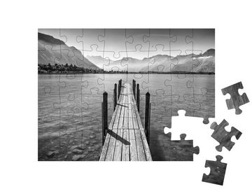 puzzleYOU Puzzle Idyllischer Bootssteg am Genfer See, Schweiz, 48 Puzzleteile, puzzleYOU-Kollektionen Fotokunst, Schwarz-Weiß