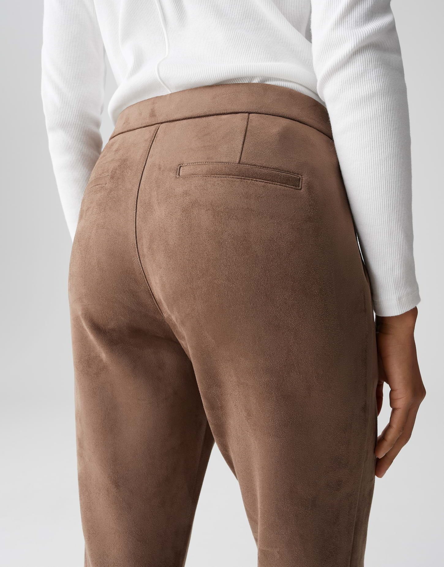 OPUS Lederhose ELVINA COZY in Wildleder Optik elastischer Gummibund, weicher Griff, samtige Oberfläche