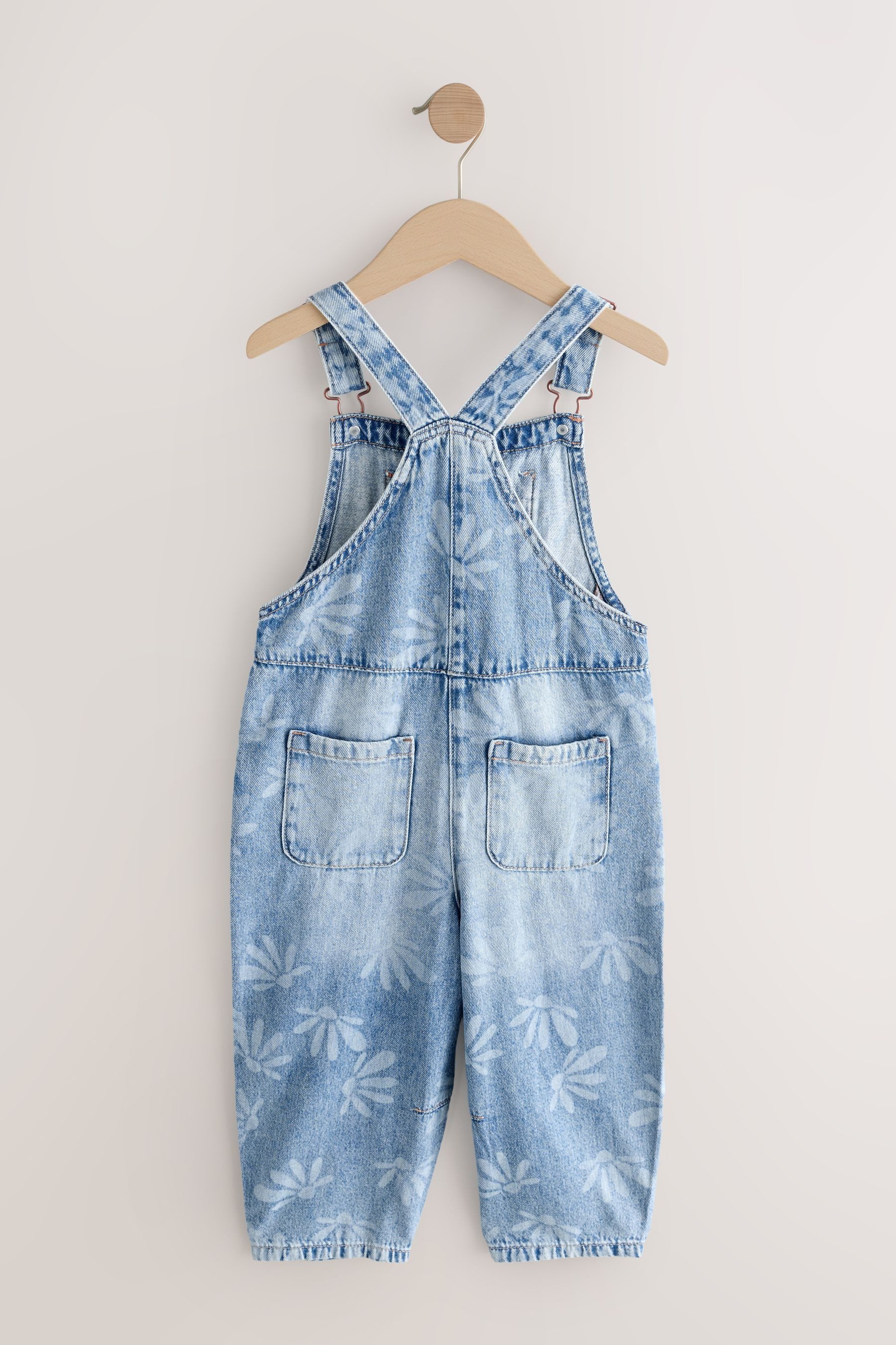 Next Latzhose Latzhose mit Gänseblümchen-Print (1-tlg)