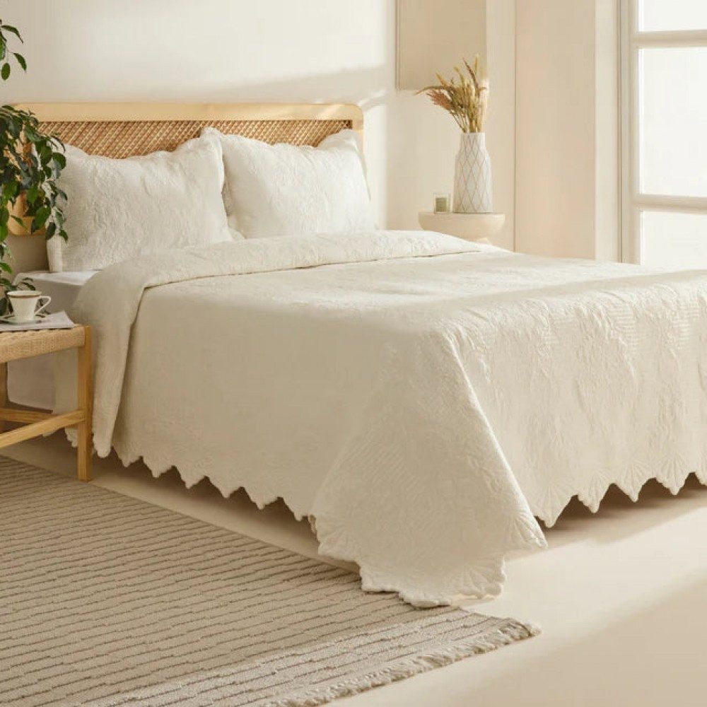 Karaca Tagesdecke Karaca Camille Tagesdecke Set 230x240 cm + 2 x Kissenbezu günstig online kaufen