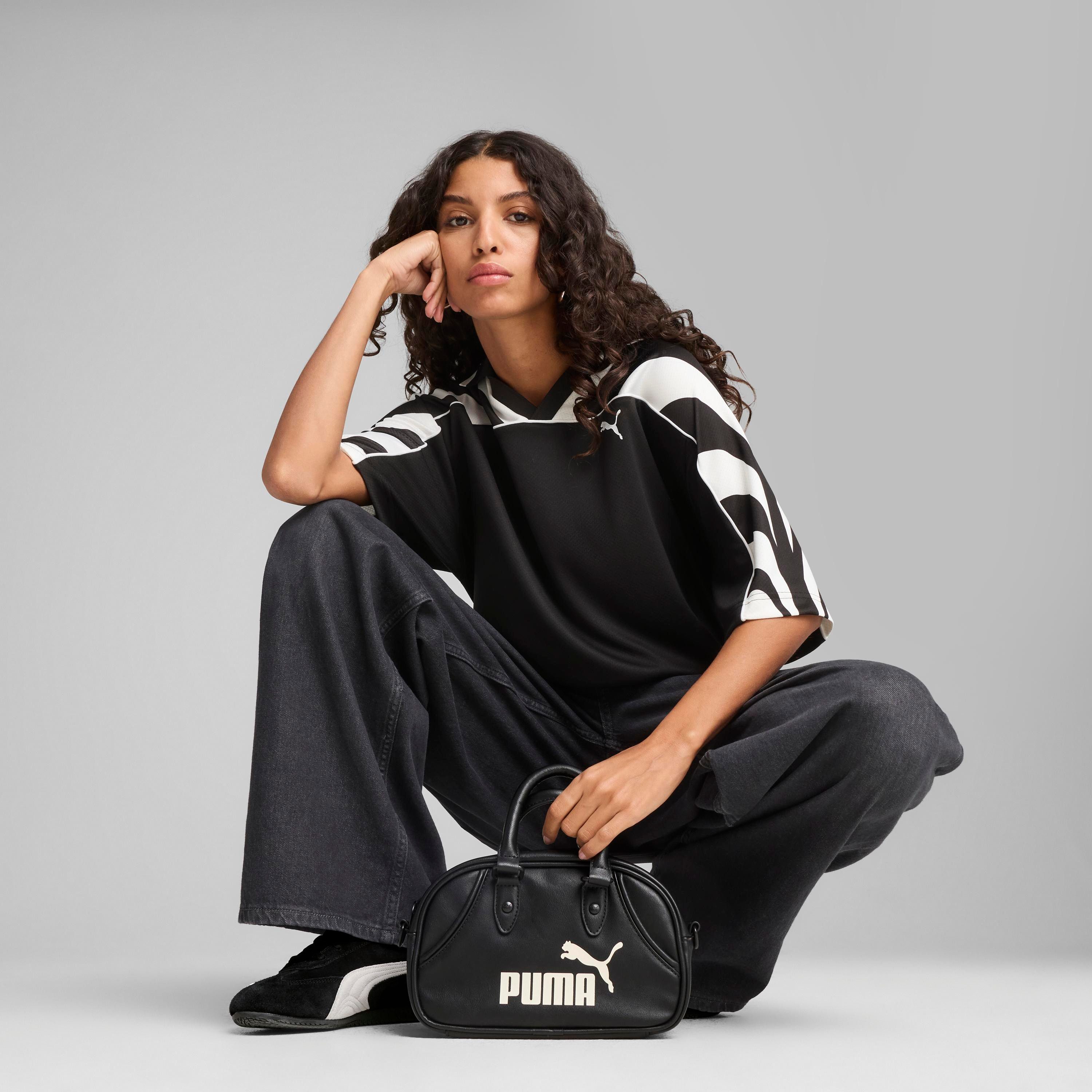 PUMA T-Shirt FUTURE..ARCHIVE RELAXED FOOTBALL JERSEY sportlicher Stil, Polokragen mit geripptem Design, Kurzarm