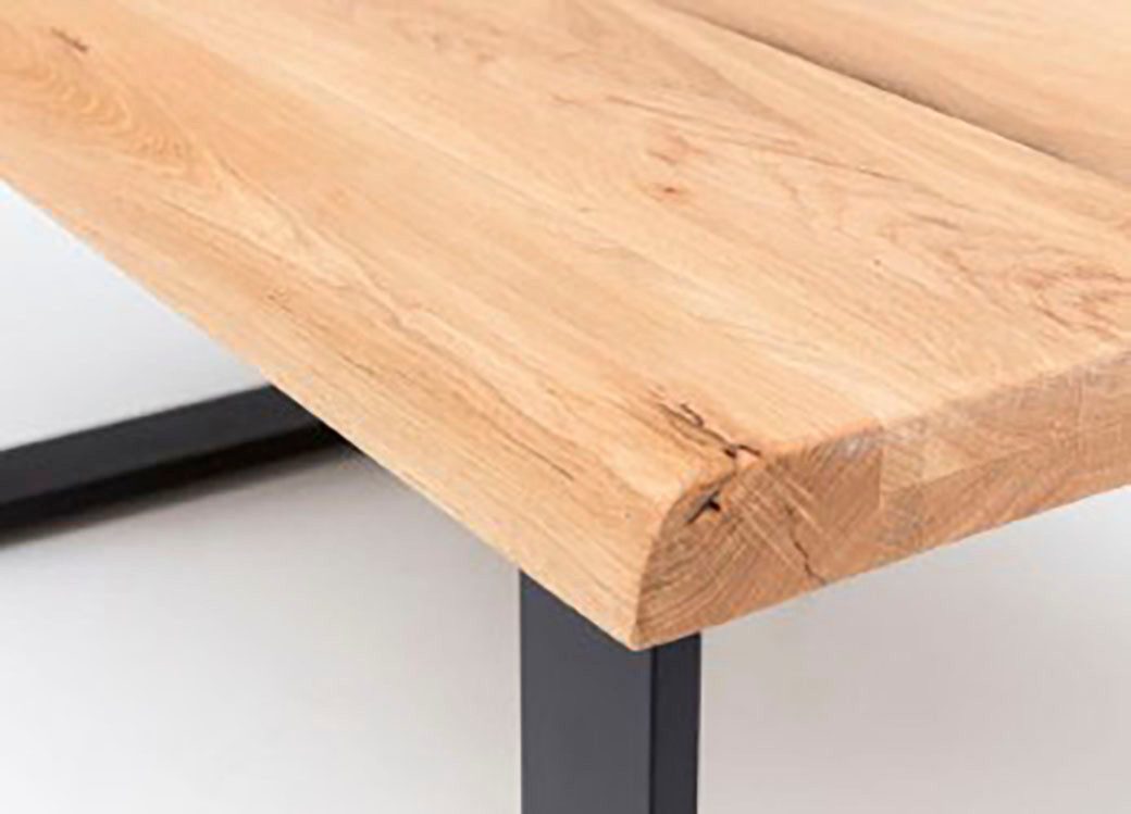 Home affaire Couchtisch Tristan, aus Massivholz Eiche mit Baumkante