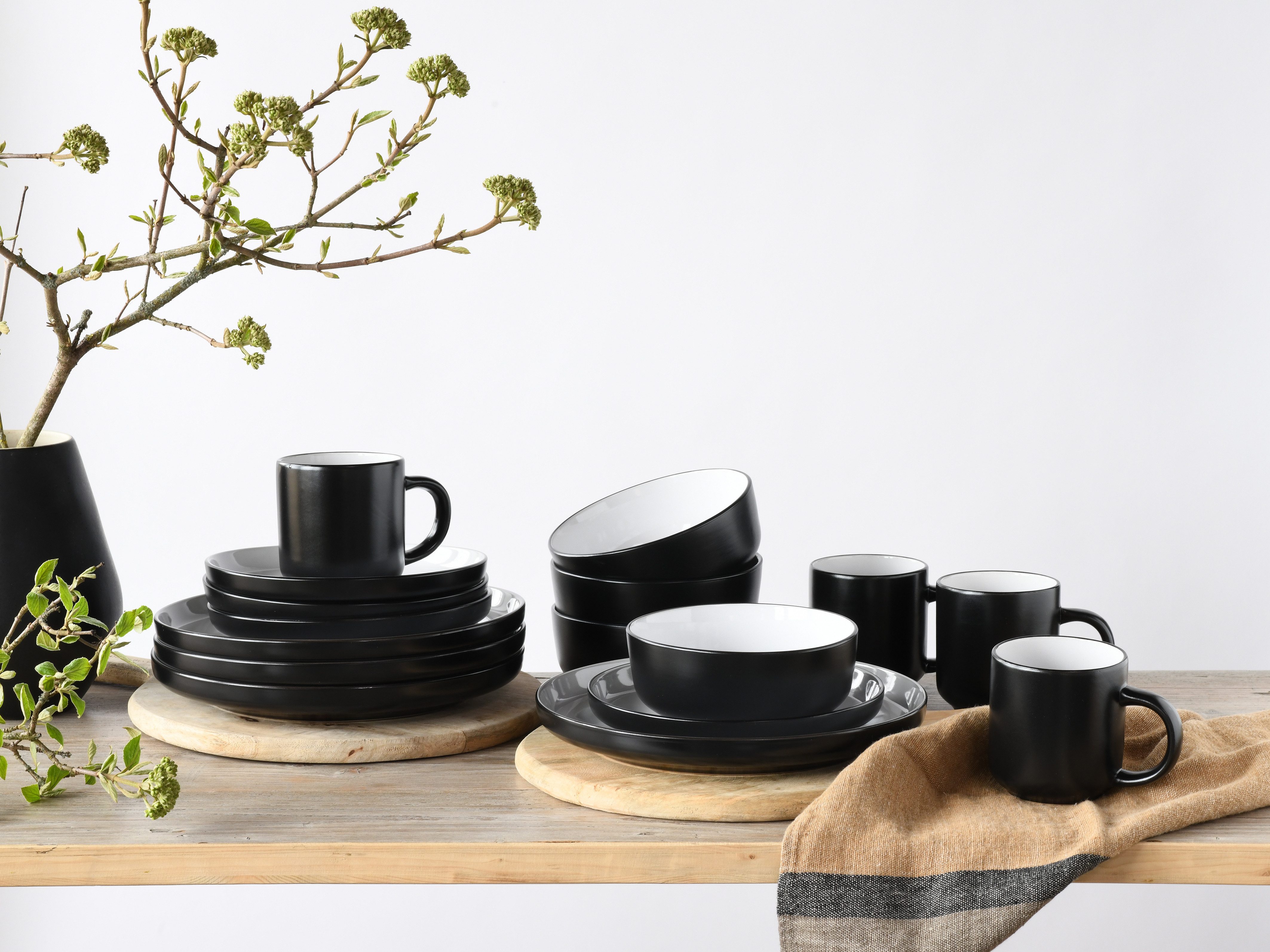 CreaTable Kombiservice Nordic Cool Black, Kombi-Set 16-tlg (16-tlg), 4 Personen, Steinzeug, Scandi-Style