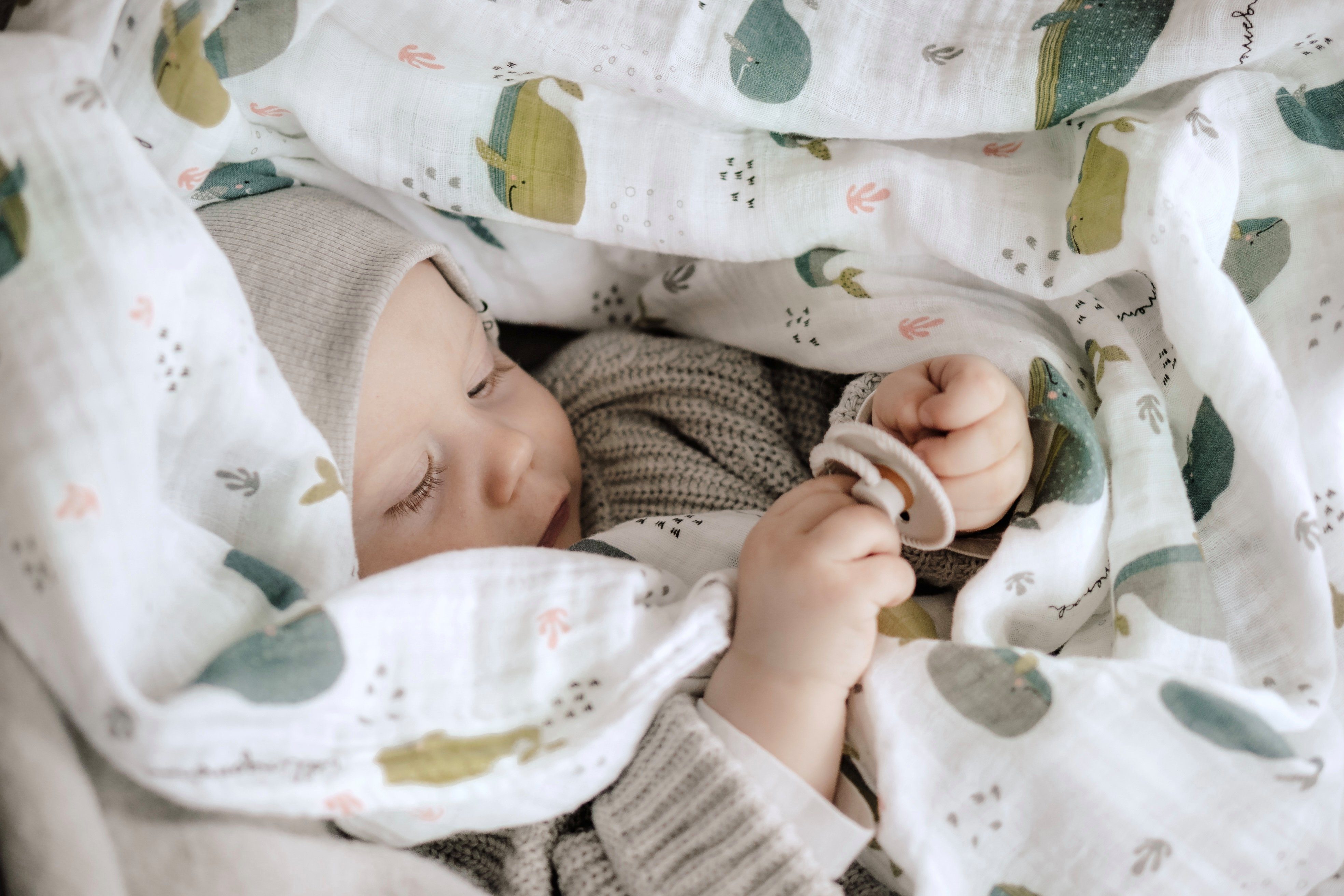 Mama Poppins Germany Stoffwindeln Babytuch mit süßen Schriftzügen aus 100% Bio-Baumwolle, Designed in Germany