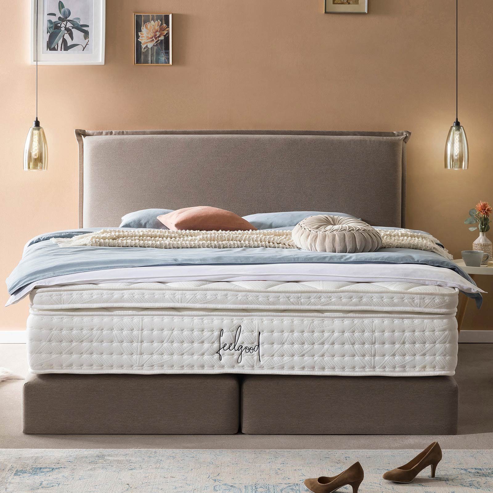 BettCo Boxspringbett London (in Nougat Webstoff, 140 x 200 cm), Kopfteil mit Biese, Topper optional, Gleiterfüße