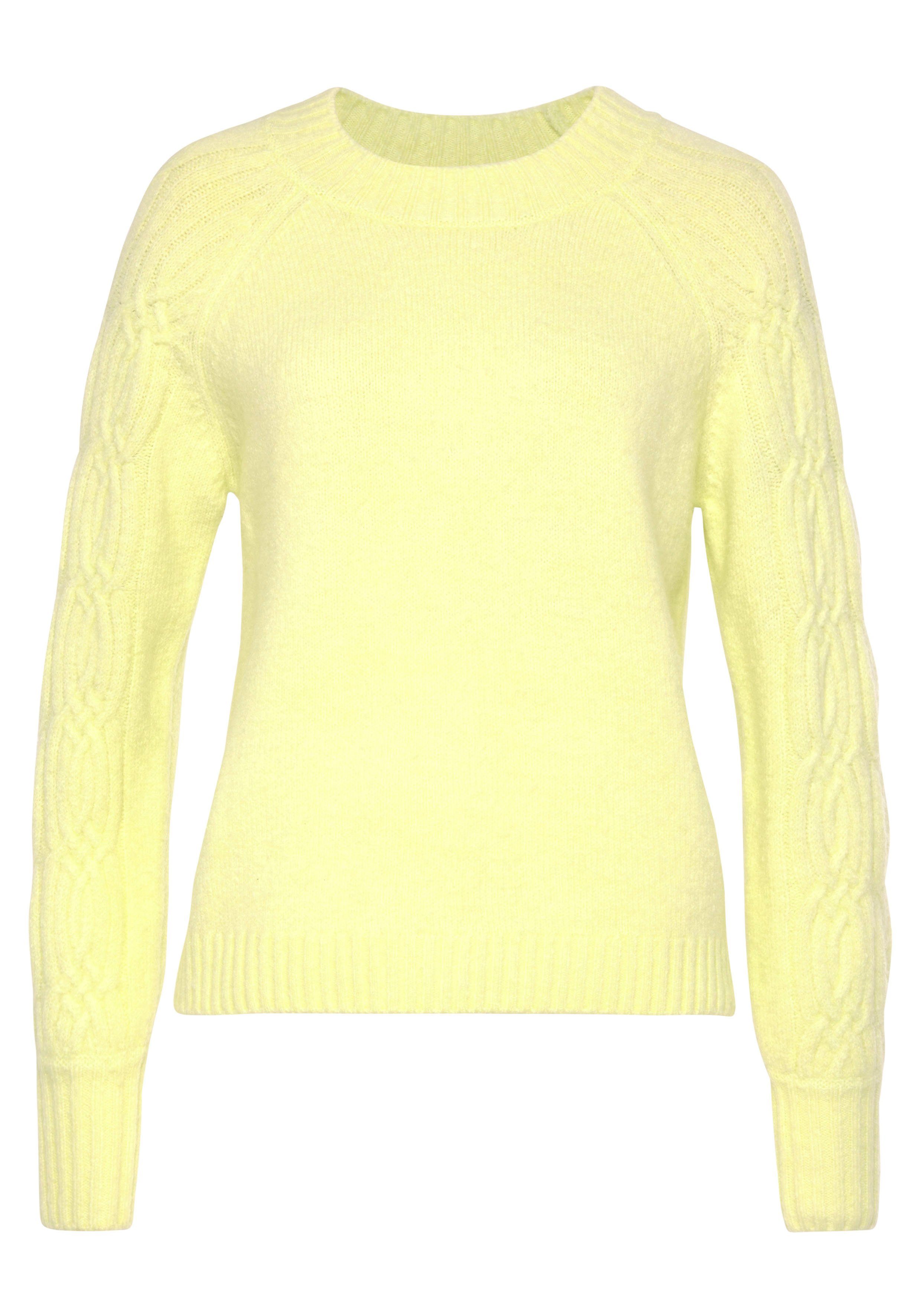 LASCANA Rundhalspullover mit Zopfstrickdetails an den Ärmeln, farbenfroher Strickpullover
