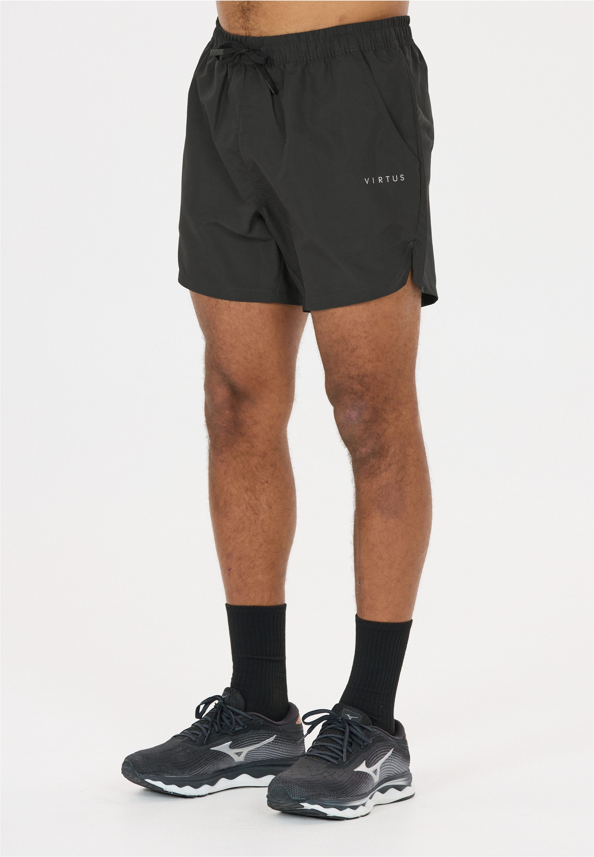 Virtus Badeshorts Smither V2 in atmungsaktiver Qualität