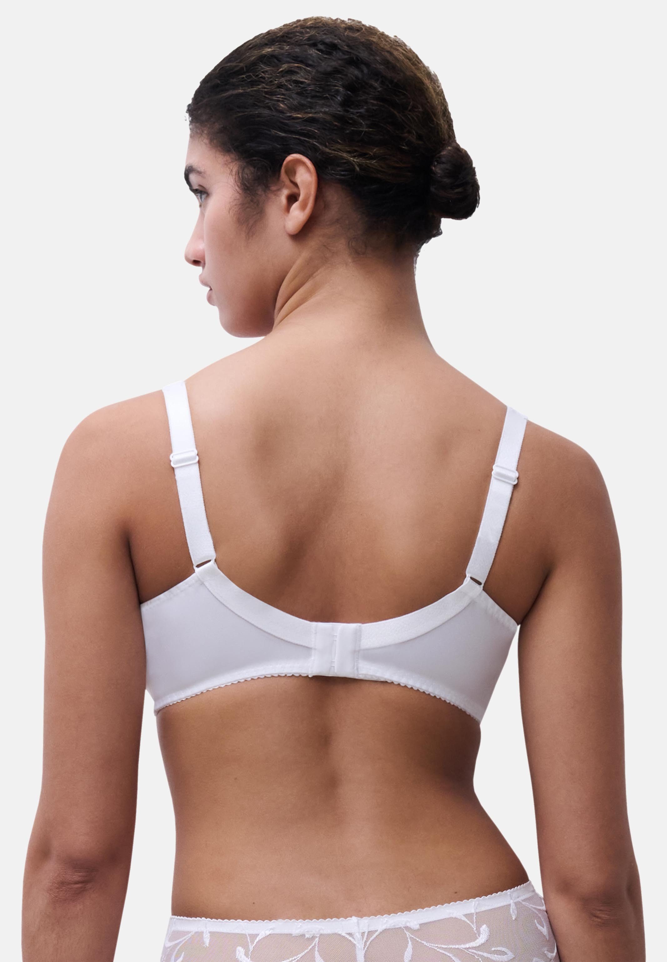 Chantelle Schalen-BH Majestic (1-tlg) Schalen-BH mit Spacer Cup - Atmungsaktiv - Leicht und atmungsaktiv