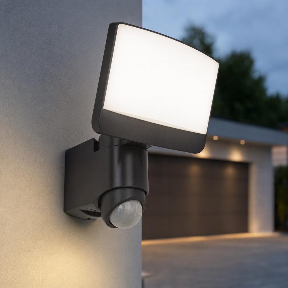 LUTEC LED Außen-Wandleuchte, LED-Leuchtmittel fest verbaut, Neutralweiß, LED Außenwandleuchte Bewegungsmelder Schwenkbar Anthrazit opal IP54
