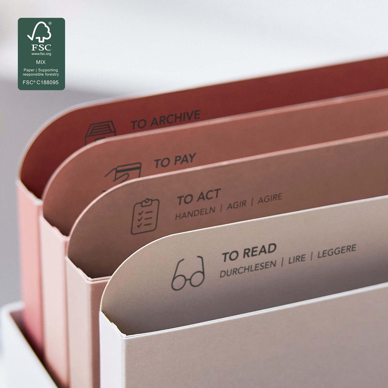 ROTHO Briefablage, integrierte Fächer ermöglichen eine einfache Organisation.