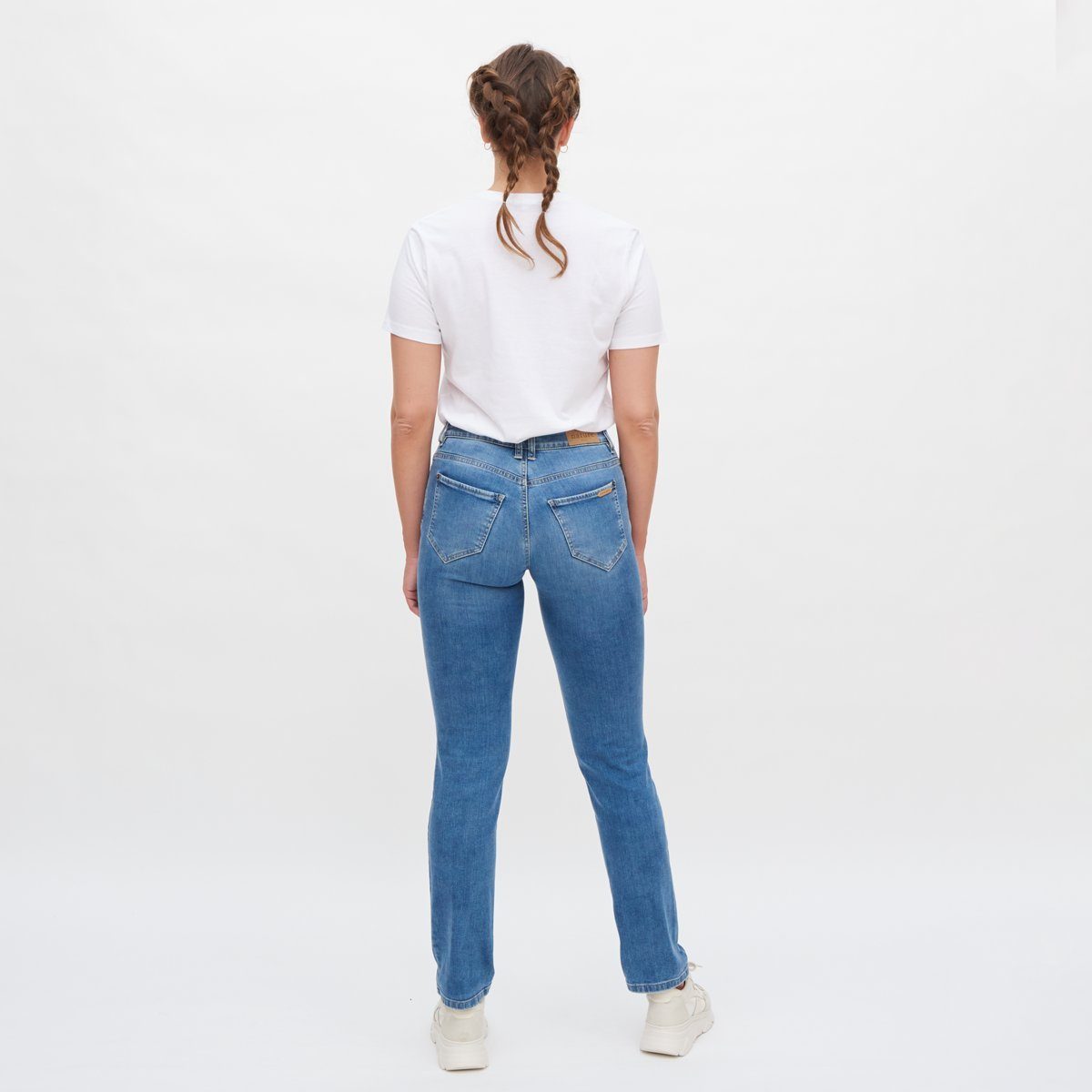 LIVING CRAFTS Bequeme Jeans 5-Pocket Schnitt im Stil Indigo Legerer DONNA Mid