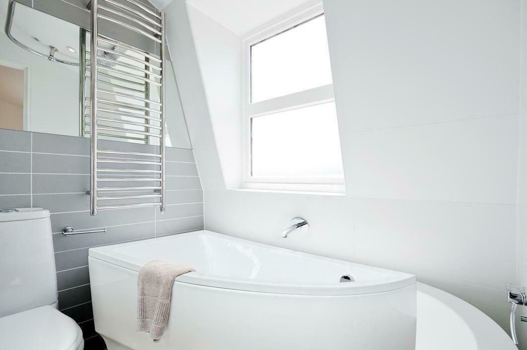 Xlmoebel Eckwanne Acryl Badewanne in modernem Design für stilvolles Badezimmer, (1-tlg), Hergestellt in Europa