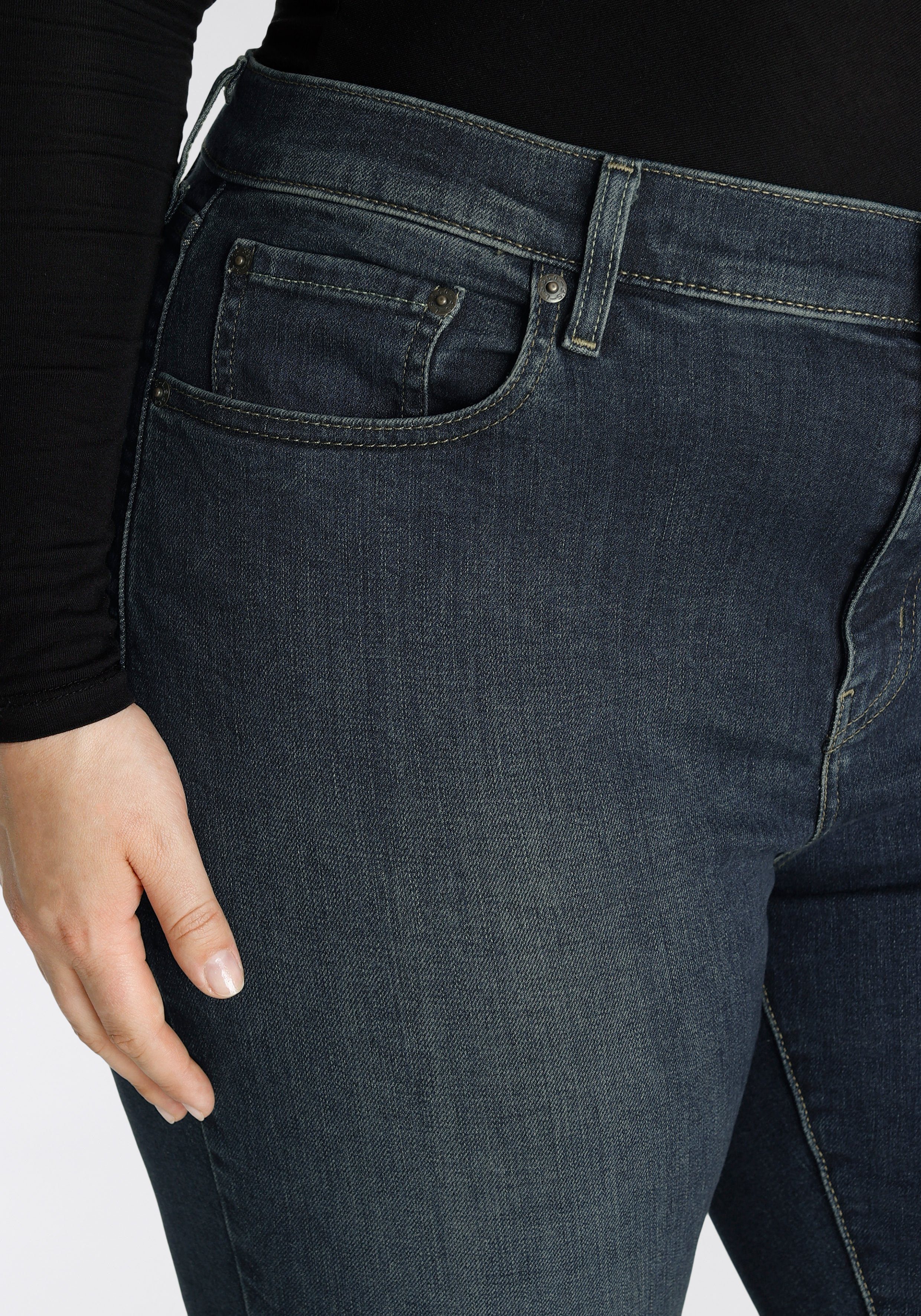 Levi's® Plus Skinny-fit-Jeans 721 PL RISE HI Schnitt DARK IN SKINNY WORN figurbetonter sehr INDIGO