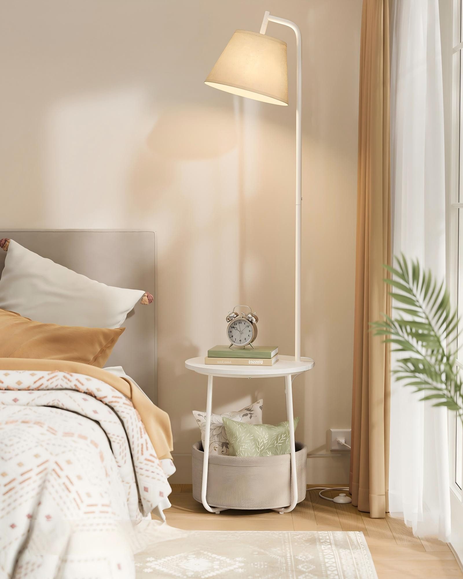 VASAGLE Stehlampe Beistelltisch mit Lampe, 3-in-1, Stehlampe mit Tisch und Korb, LED wechselbar, für Wohnzimmer, Nachttisch, Licht und Lampenschirm einstellbar