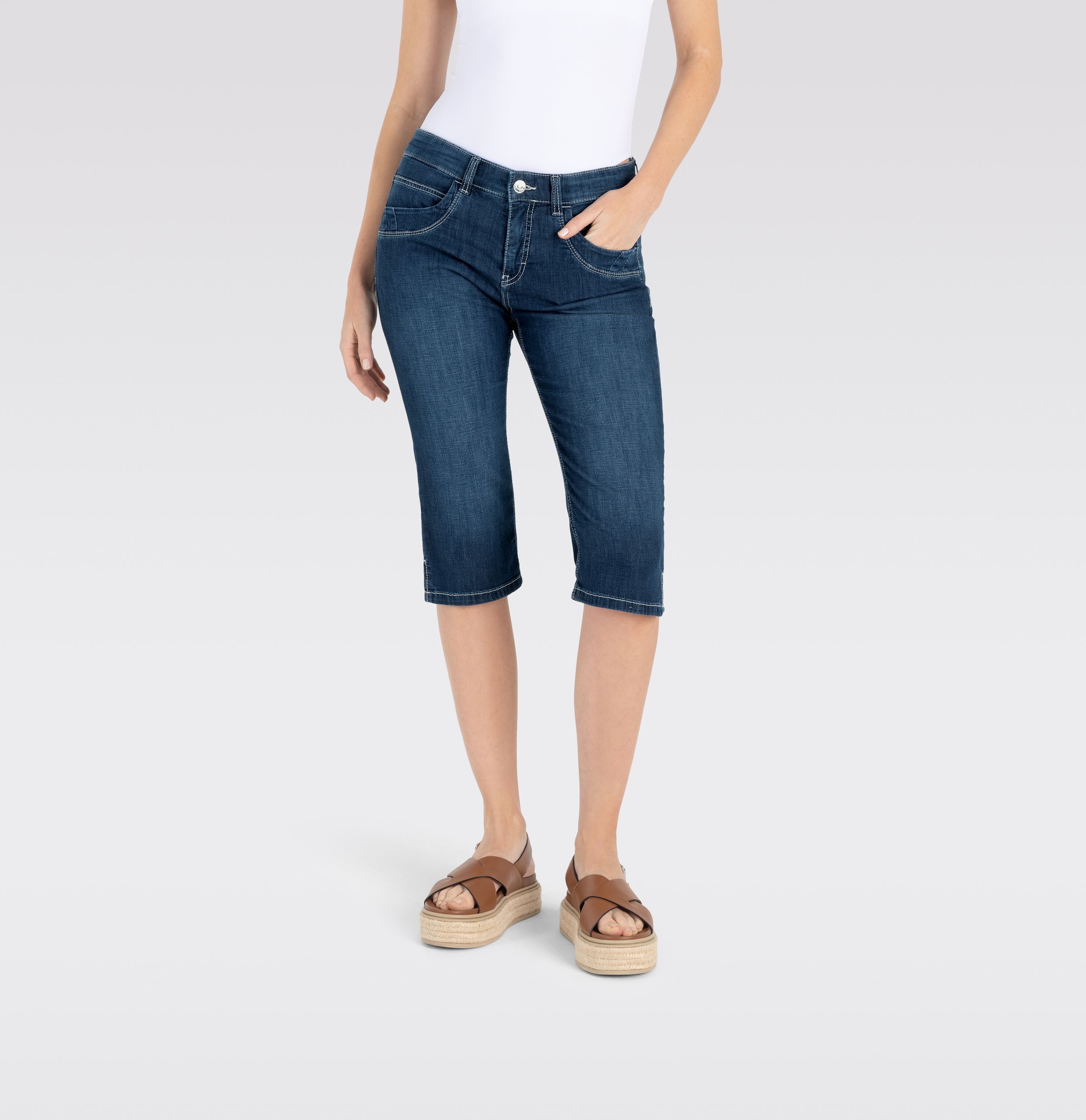 Stretch-Jeans MAC CAPRI dark blue basic used 5908-90-0344 D842 - ULTRALIGHT DENIM