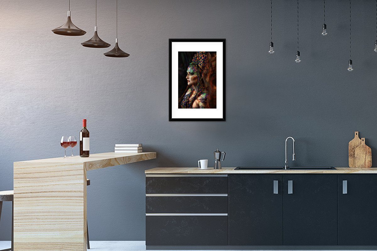 Schwarzem - St), Frau (1 Bilderrahmen - Rahmen, Kunstdruck, Farbe, mit Perlen Poster Gerahmtes MuchoWow Poster,