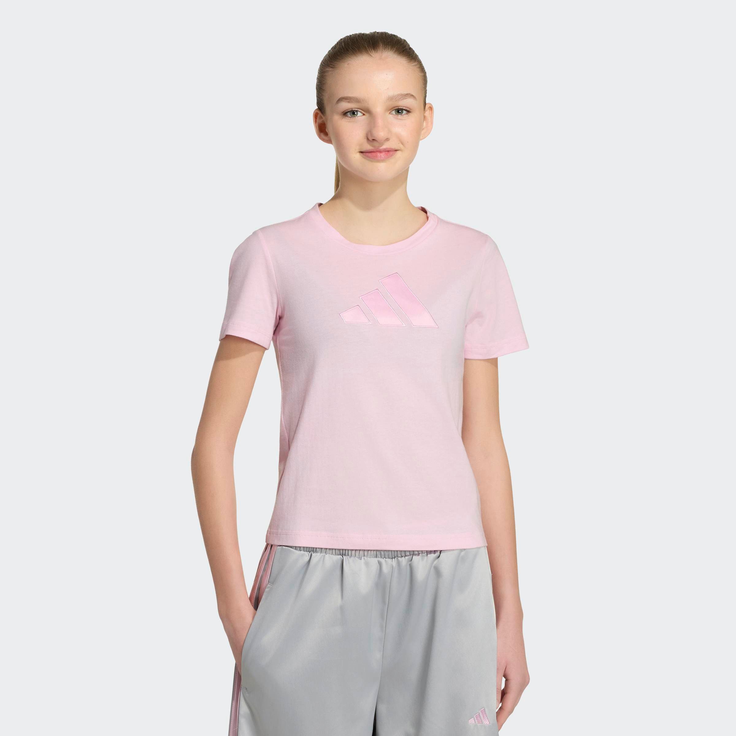 adidas Sportswear T-Shirt JG SATIN TEE für Kinder, mit Rundhalsausschnitt, ohne Verschluss, aus Baumwolle