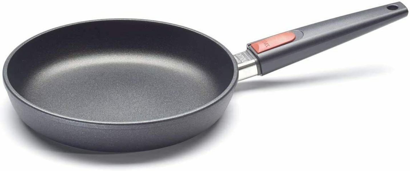 WOLL Servierpfanne Norbert Woll Gusspfanne Titanium Nowo 24 cm Aluminiumguss Anthrazit, (Bratpfanne), Antihaft, Spülmaschinenfest