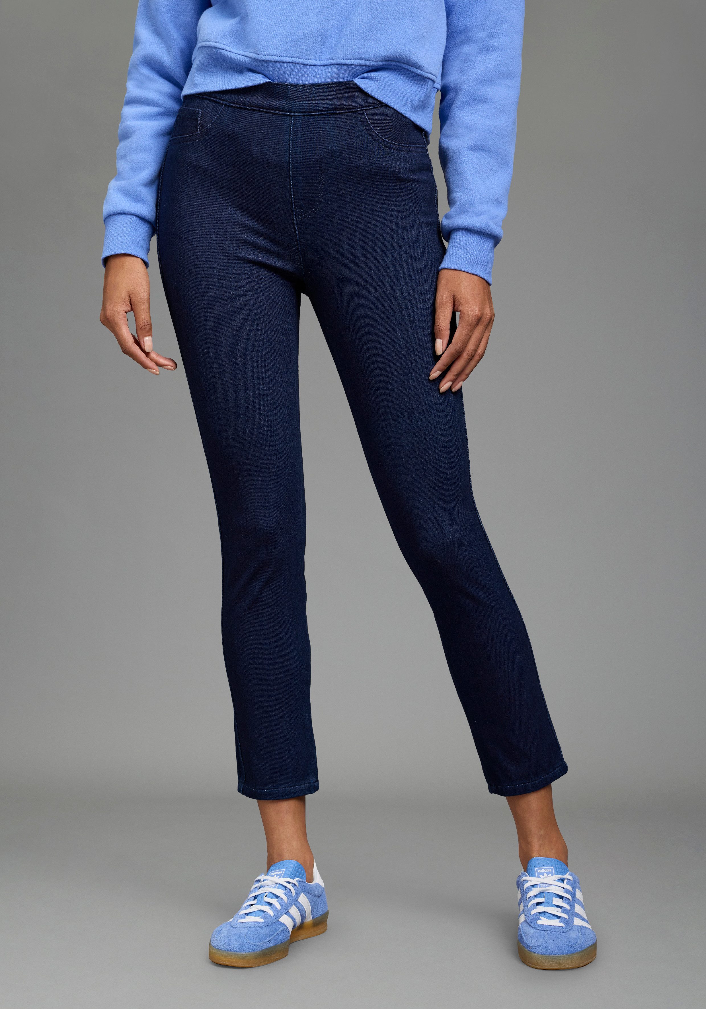 Arizona Jeansjeggings im 4 Way Stretch, Quer- und Längselastisch, 7/8 extra-enger Skinny-Fit, normale Leibhöhe, 7/8-Länge