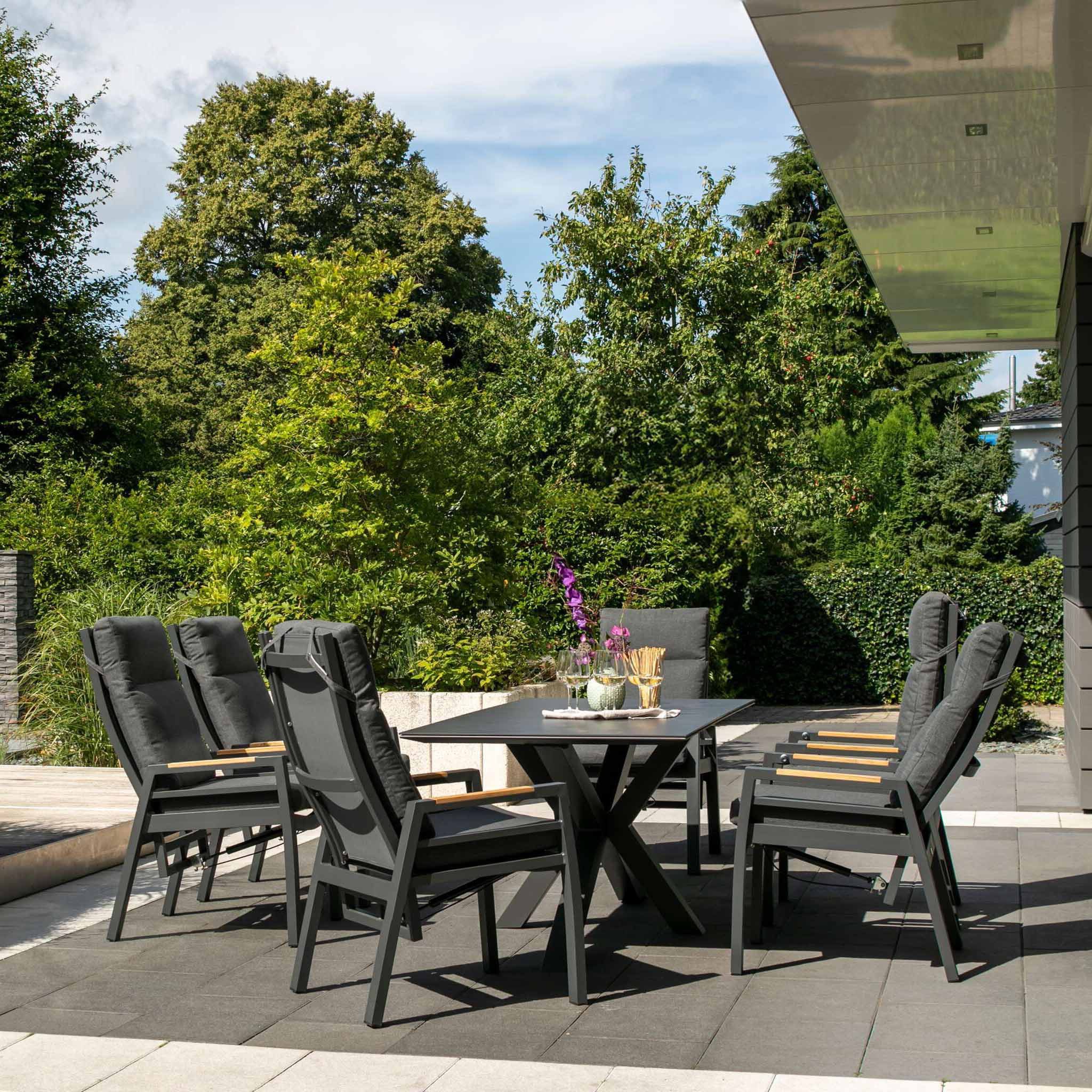 bene living Gartenlounge-Set Tisch Malaga eckig, 6er Set Dining Relaxsessel Sevilla, (Gartenmöbelset, 7-tlg., Gartentisch mit sechs Relaxsessel), gesinterte Keramikplatte - kratzfest - wetterfest - rostfrei