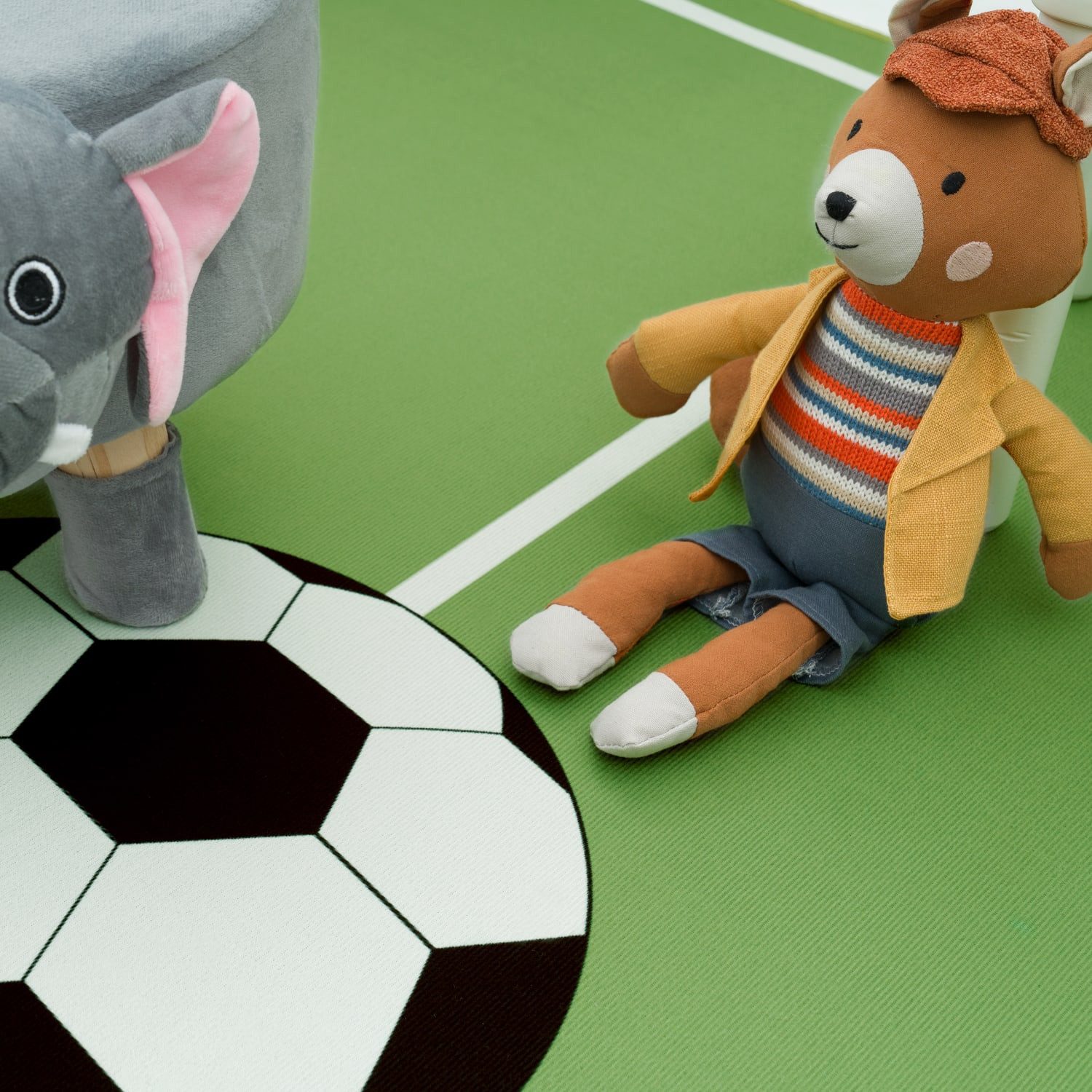 KADIMA DESIGN Kinderteppich waschmaschinenwaschbar Fußballfeld‑Muster Kinde günstig online kaufen