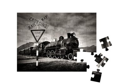 puzzleYOU Puzzle Alte Dampflokomotive, Kingston, Neuseeland, 48 Puzzleteile, puzzleYOU-Kollektionen Eisenbahn, Lokomotive, Schwarz-Weiß