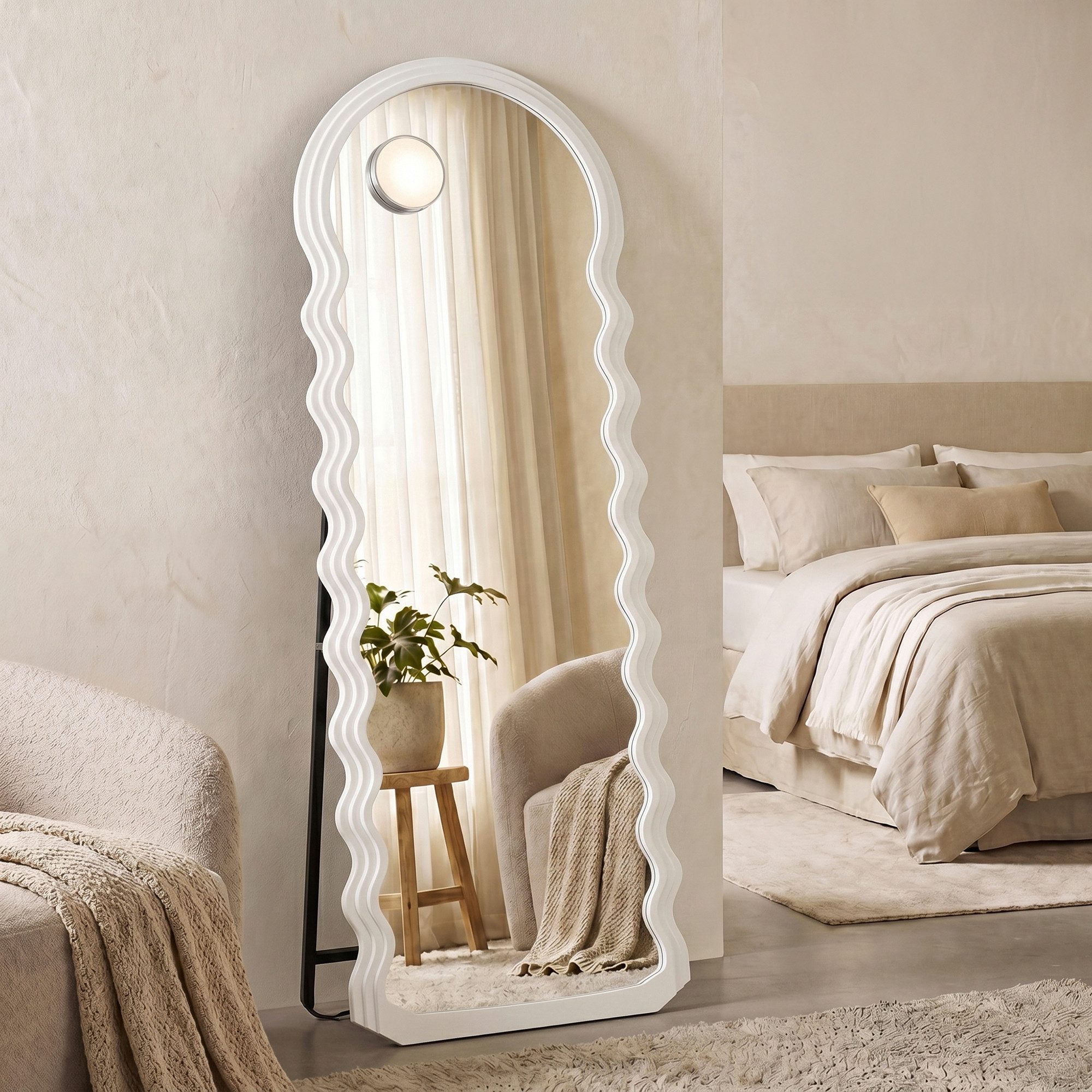 SONGMICS Standspiegel Ganzkörperspiegel, 160x50 cm, wellenförmiges, Schlafzimmer, Wohnzimmer, mit Ständer, MDF-Rahmen, Vergrößerungsspiegel – Bild 4 von 5