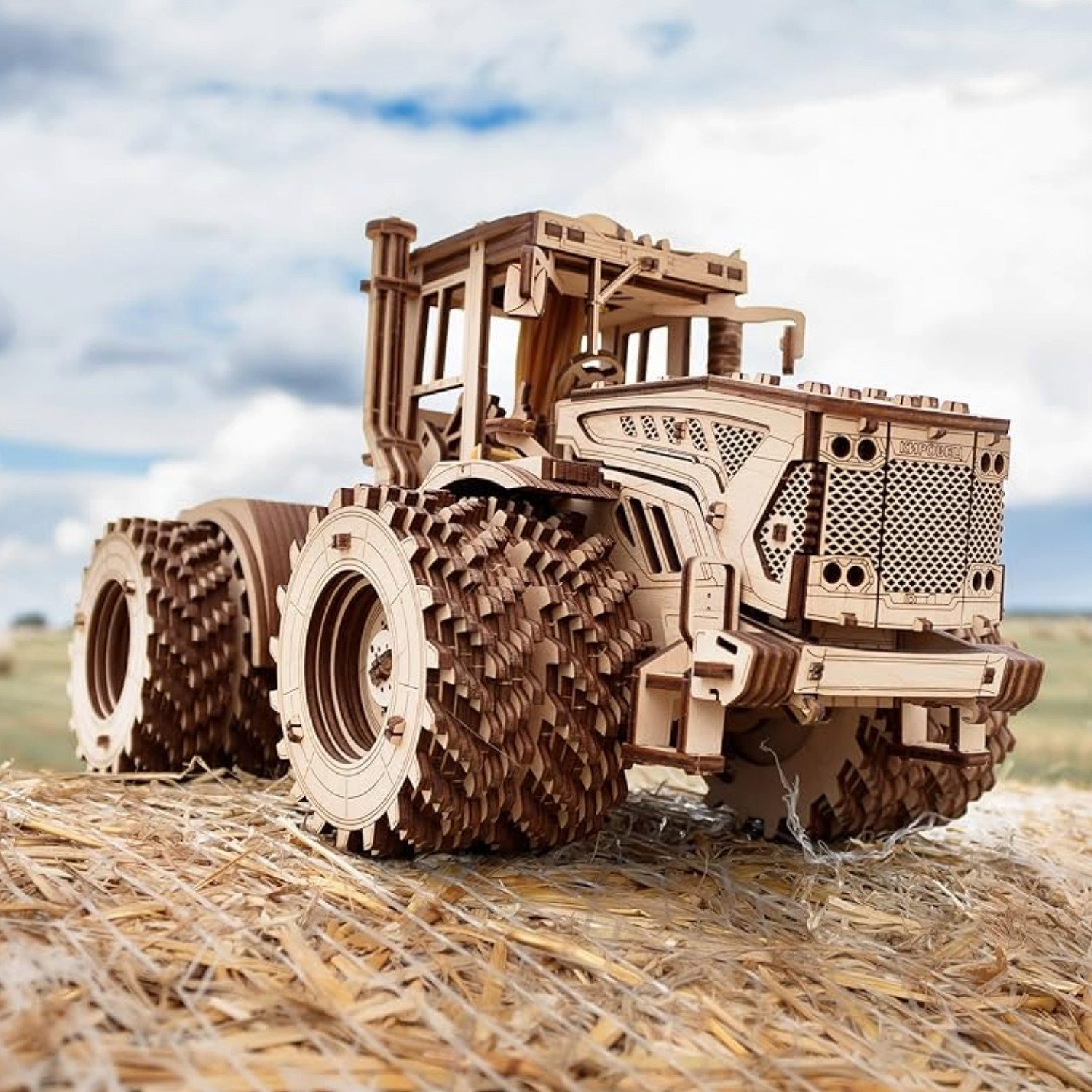 Eco Wood Art Modellbausatz Kirovets K-7M Traktor aus Holz, (206-tlg)