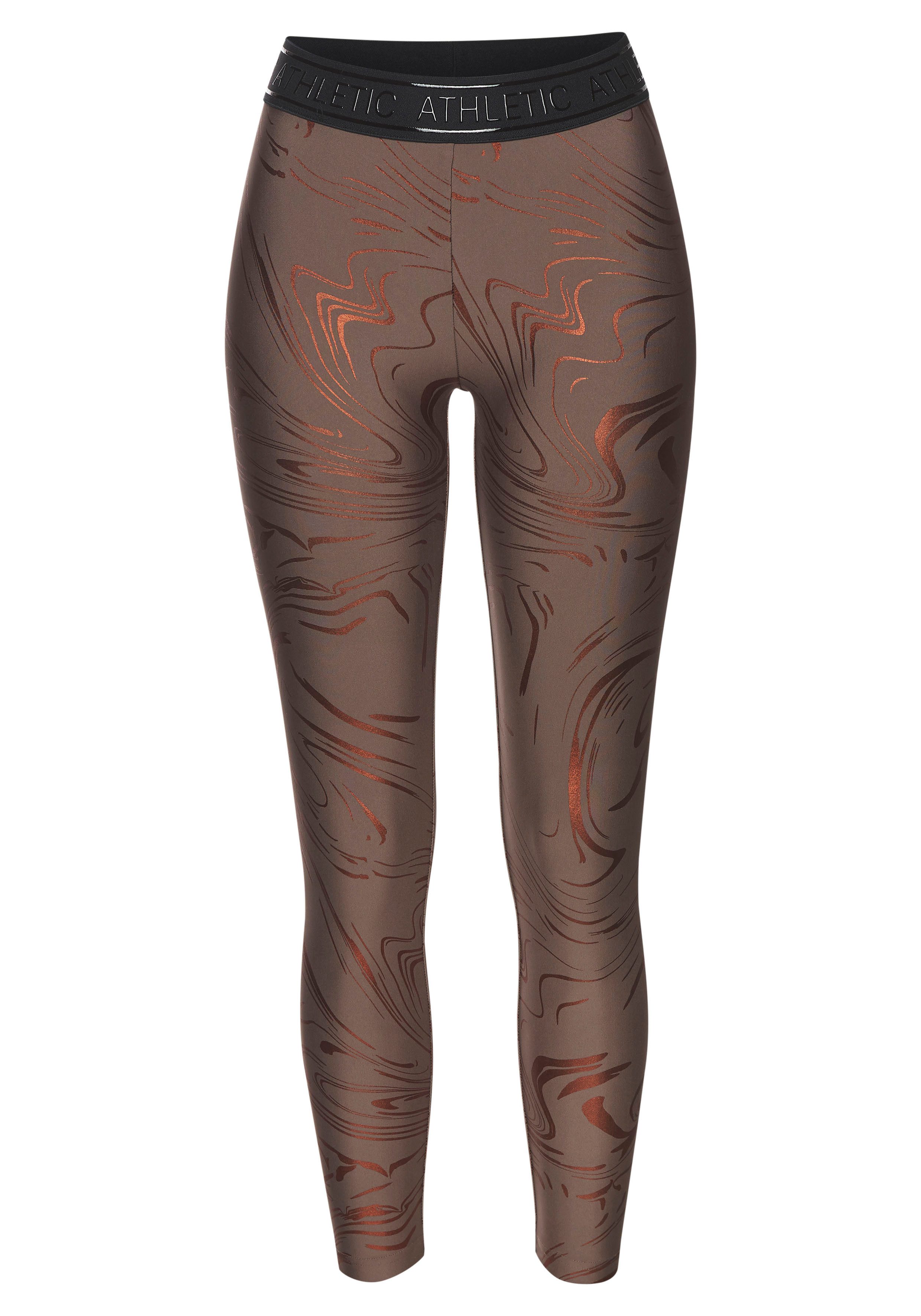 LASCANA ACTIVE Funktionsleggings Sportleggings mit glänzendem Print und 3D Schriftzug. € 49,99