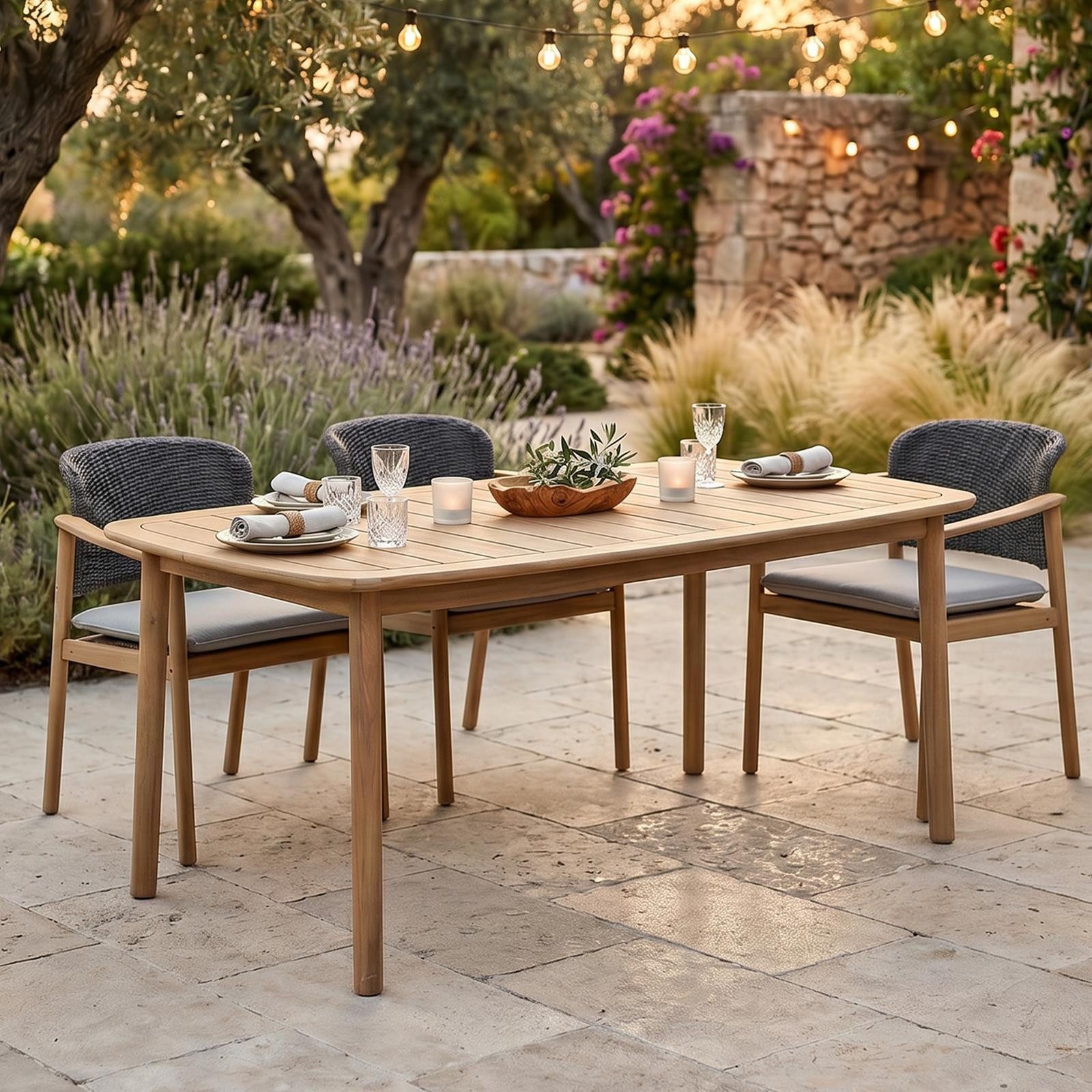 IDIMEX Gartentisch SURIN, Holztisch 180x95 cm aus massiver Akazie mit Abdeckhaube Natur