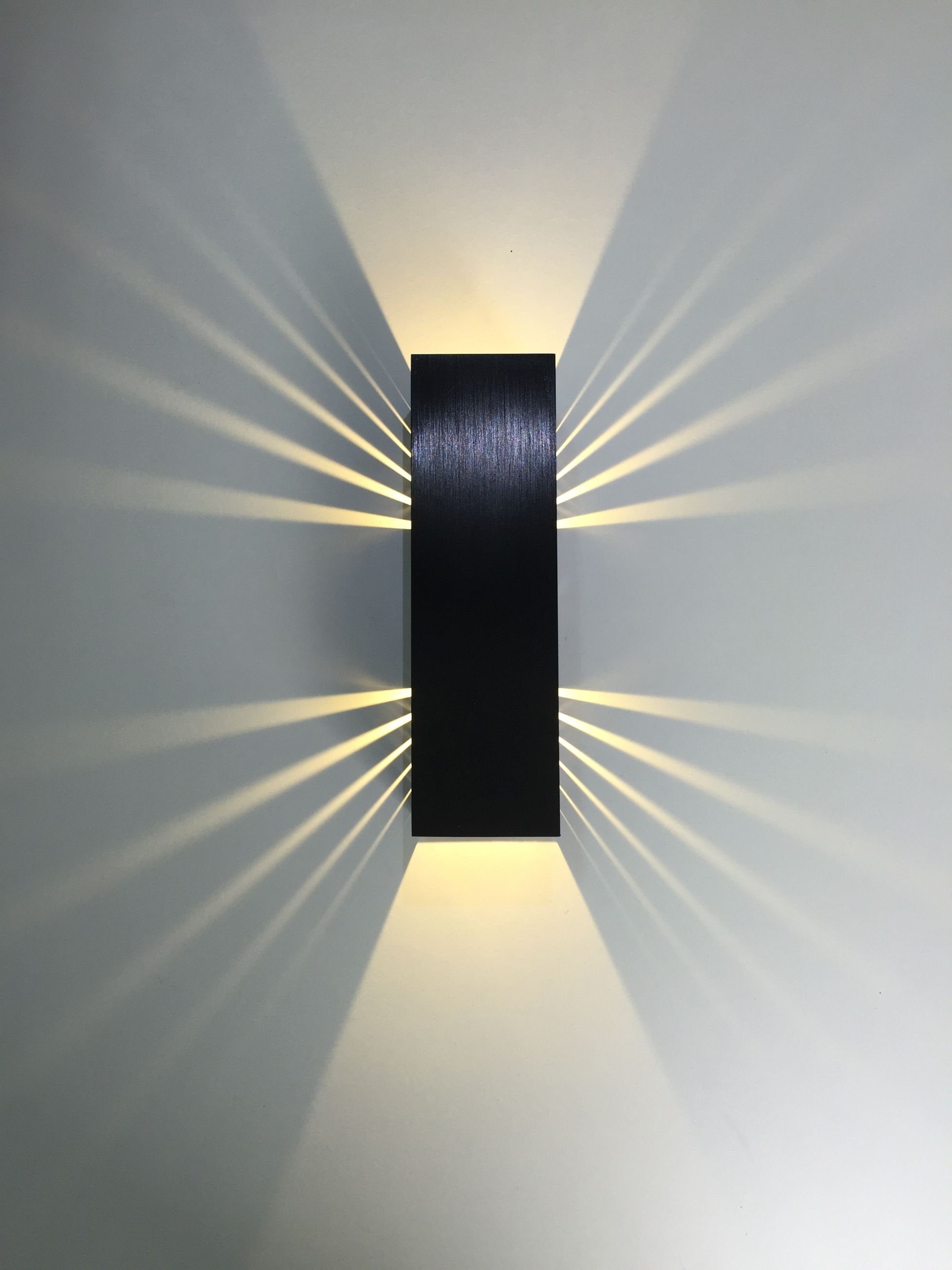 SpiceLED LED K), Black mit Licht warmweiß, indirekte LED (2700 fest dimmbar, Warmweiß Lichtfarbe Wandleuchte Edition, Warmweiß, integriert, & Watt, Beleuchtung Up Down 6 Schatteneffekt