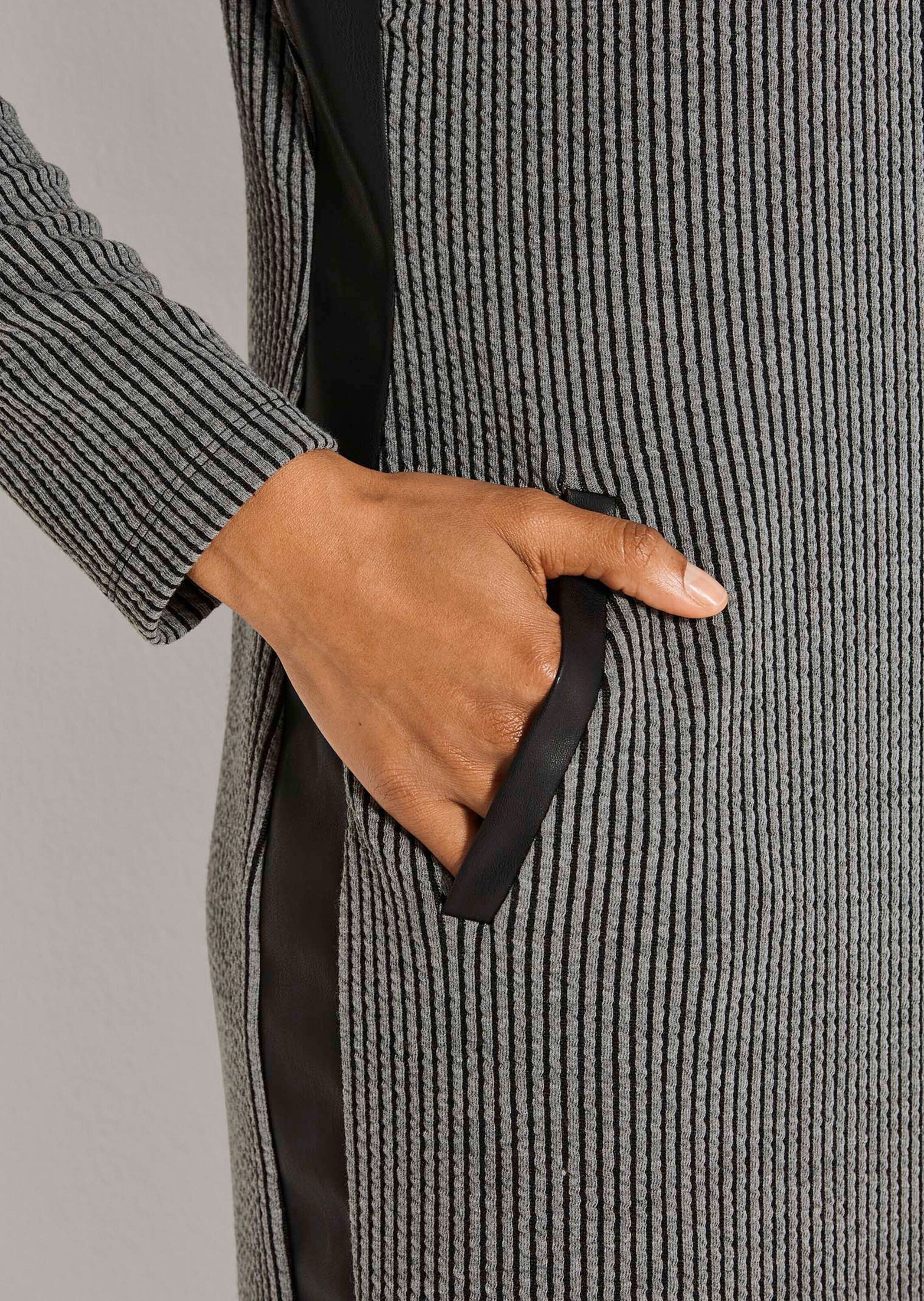MADELEINE Midikleid Etuikleid mit Leder-Optik-Besatz Seitliche Eingrifftaschen mit nahtloser Blende – Bild 4 von 5
