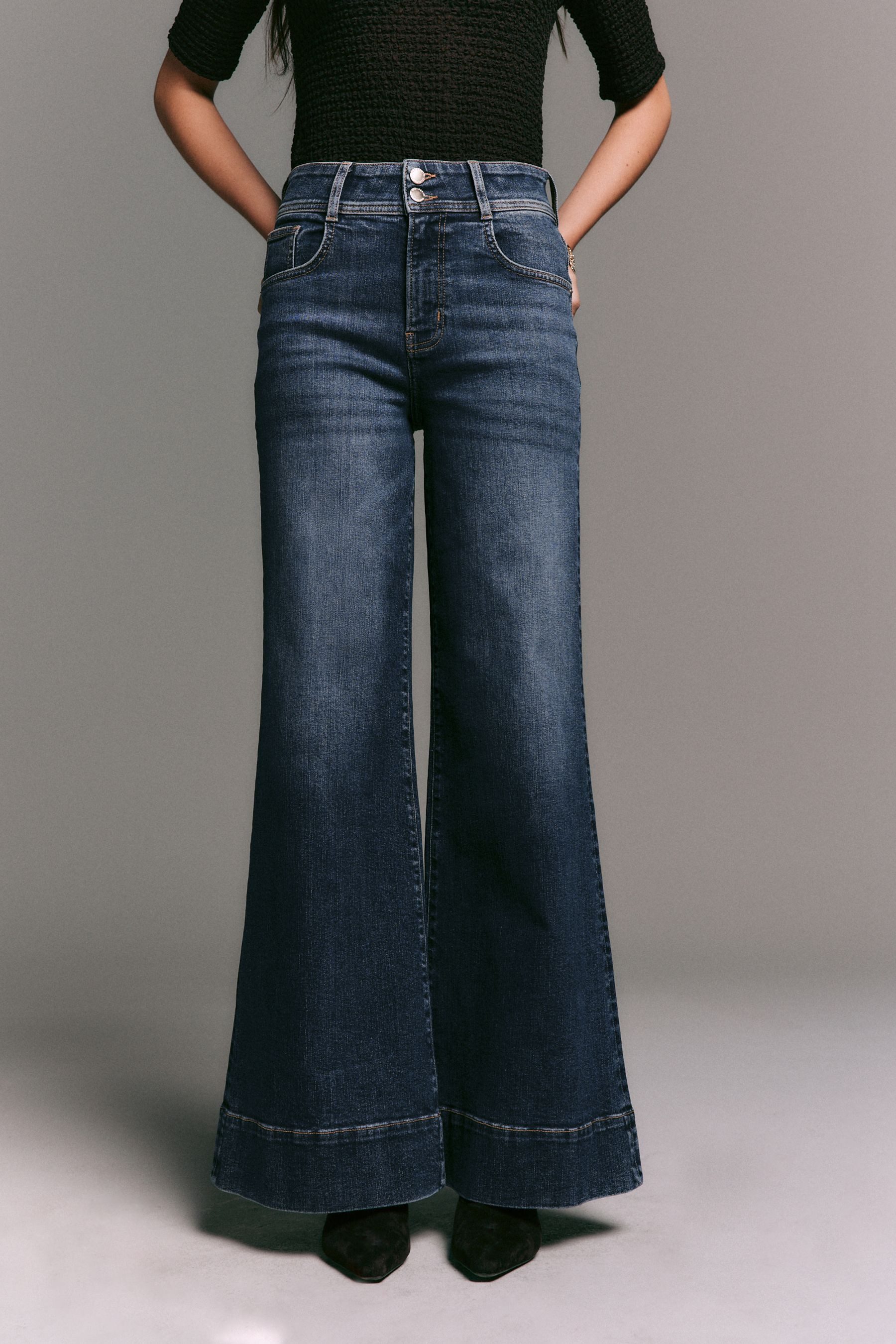 Next Stretch-Jeans Hochbund-Jeans mit weitem Bein und Stretch (1-tlg)