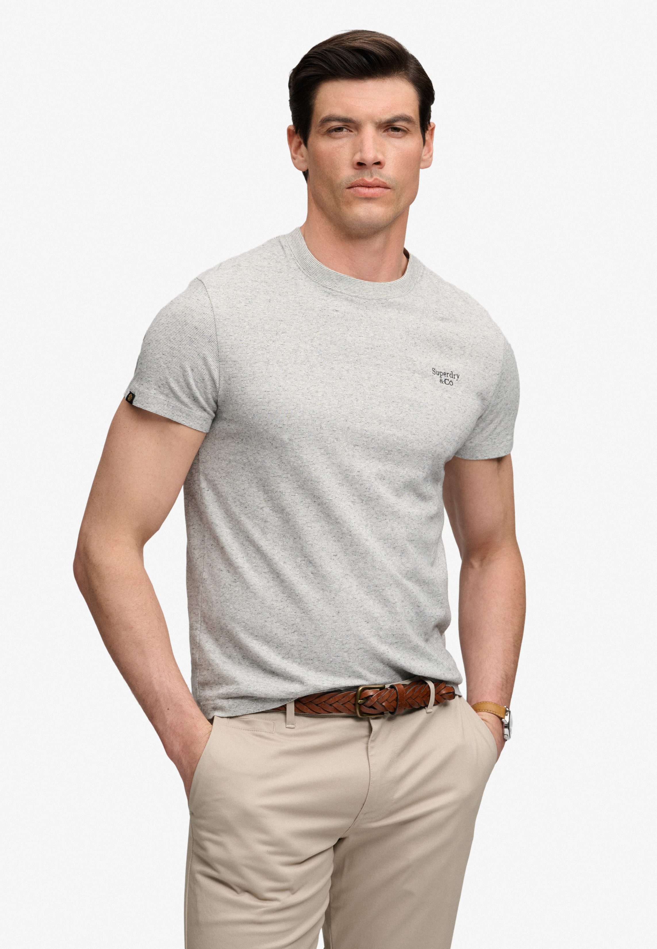 Superdry Rundhalsshirt ESSENTIAL SDCO LOGO EMB TEE Baumwolle, regular fit