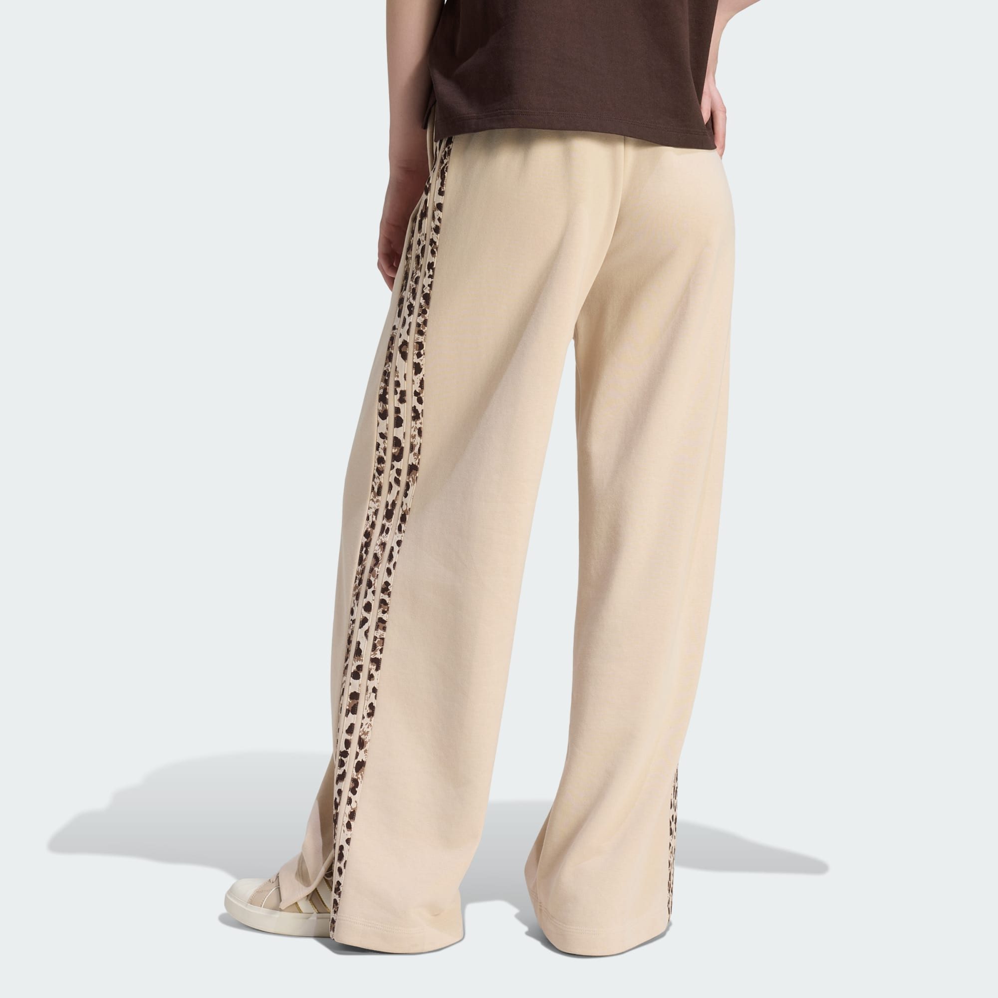 adidas Sportswear Jogginghose SEASONAL ESSENTIALS 3-STREIFEN-HOSEN, ANIMALPRINT (1-tlg)