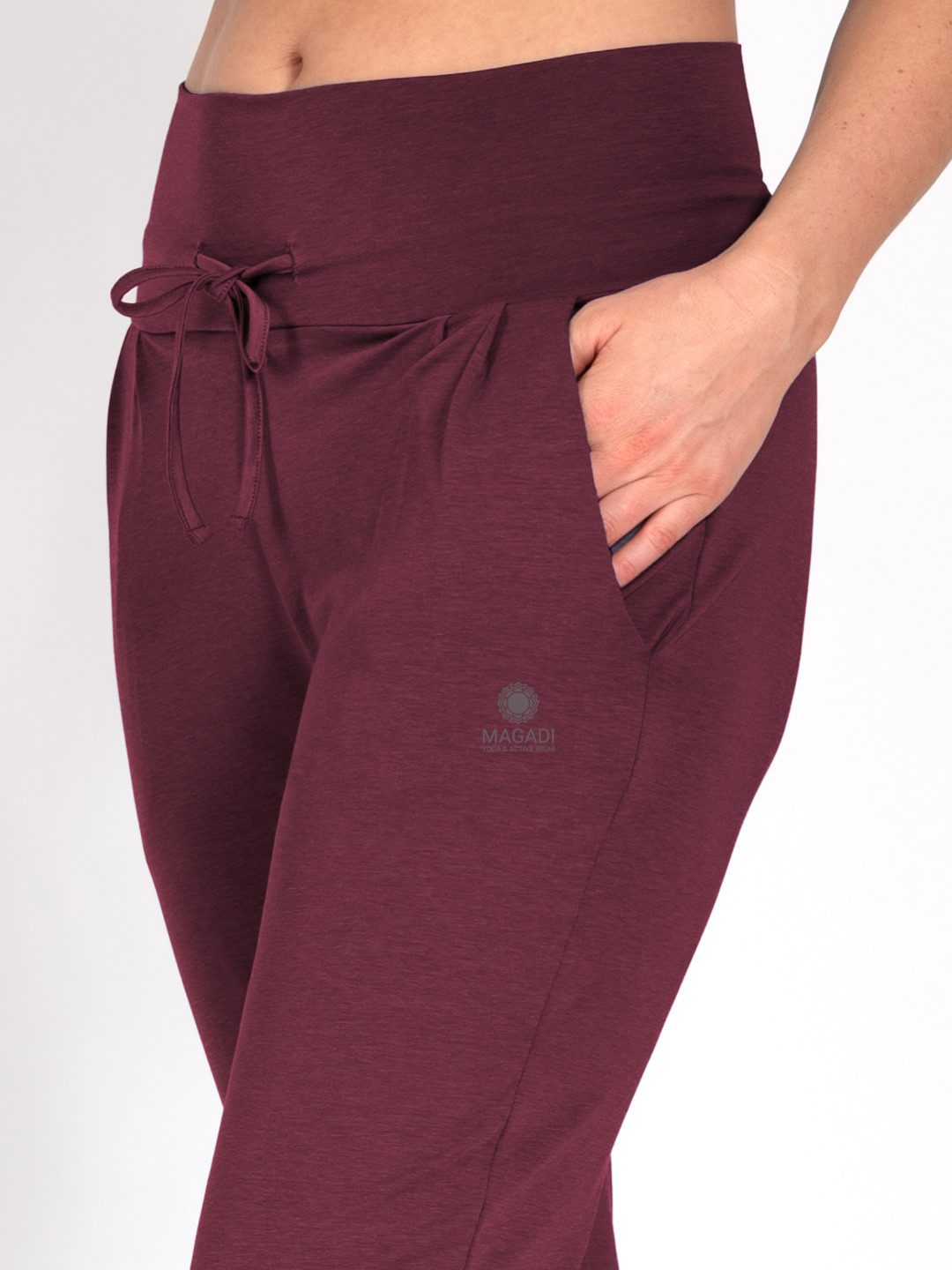 Magadi Yogahose Susan aus weichem Naturmaterial mit Taschen günstig online kaufen
