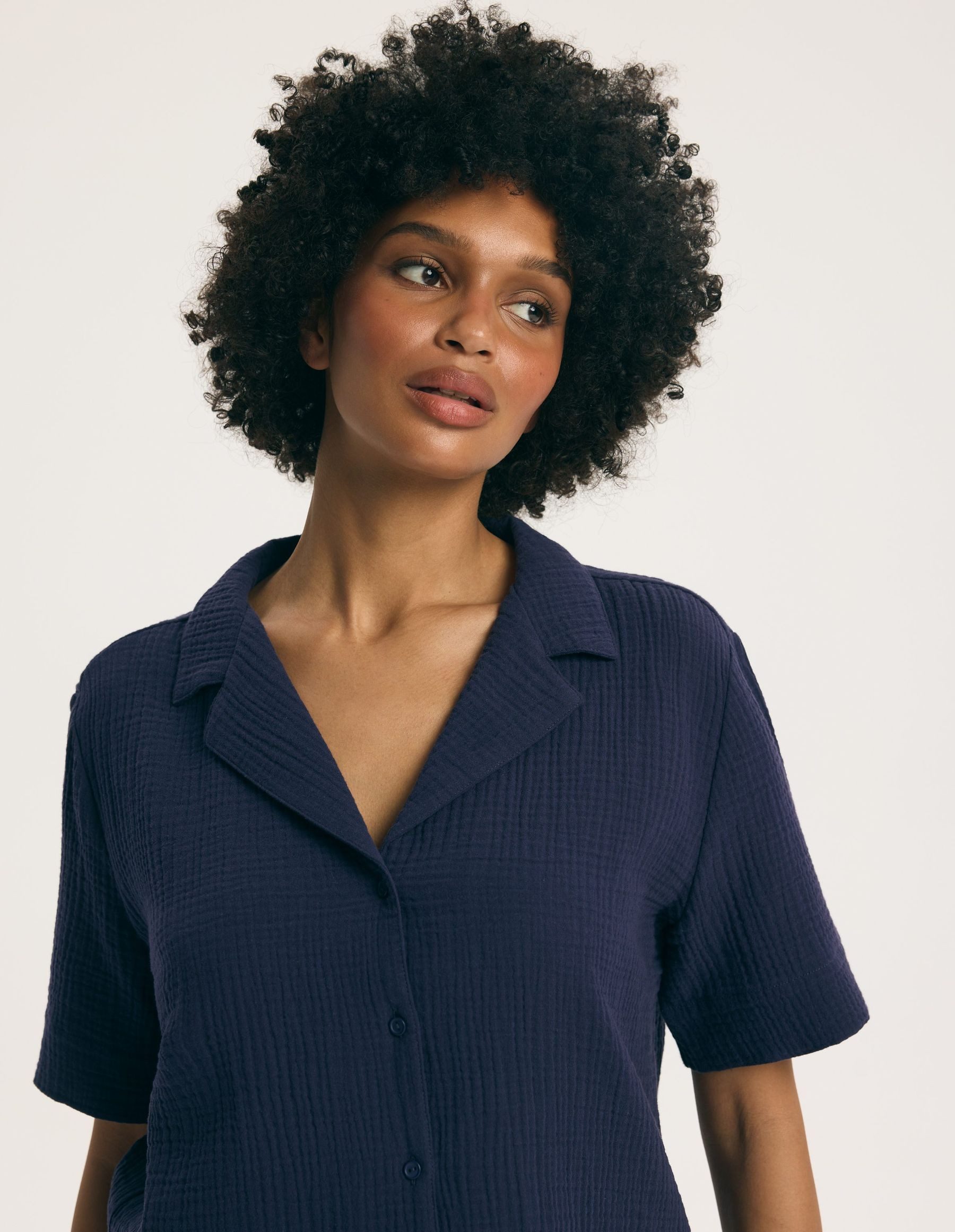 ESOTIQ Blusenshirt Musselin-Hemdbluse mit Kurzarm und Knopfleiste, Garden