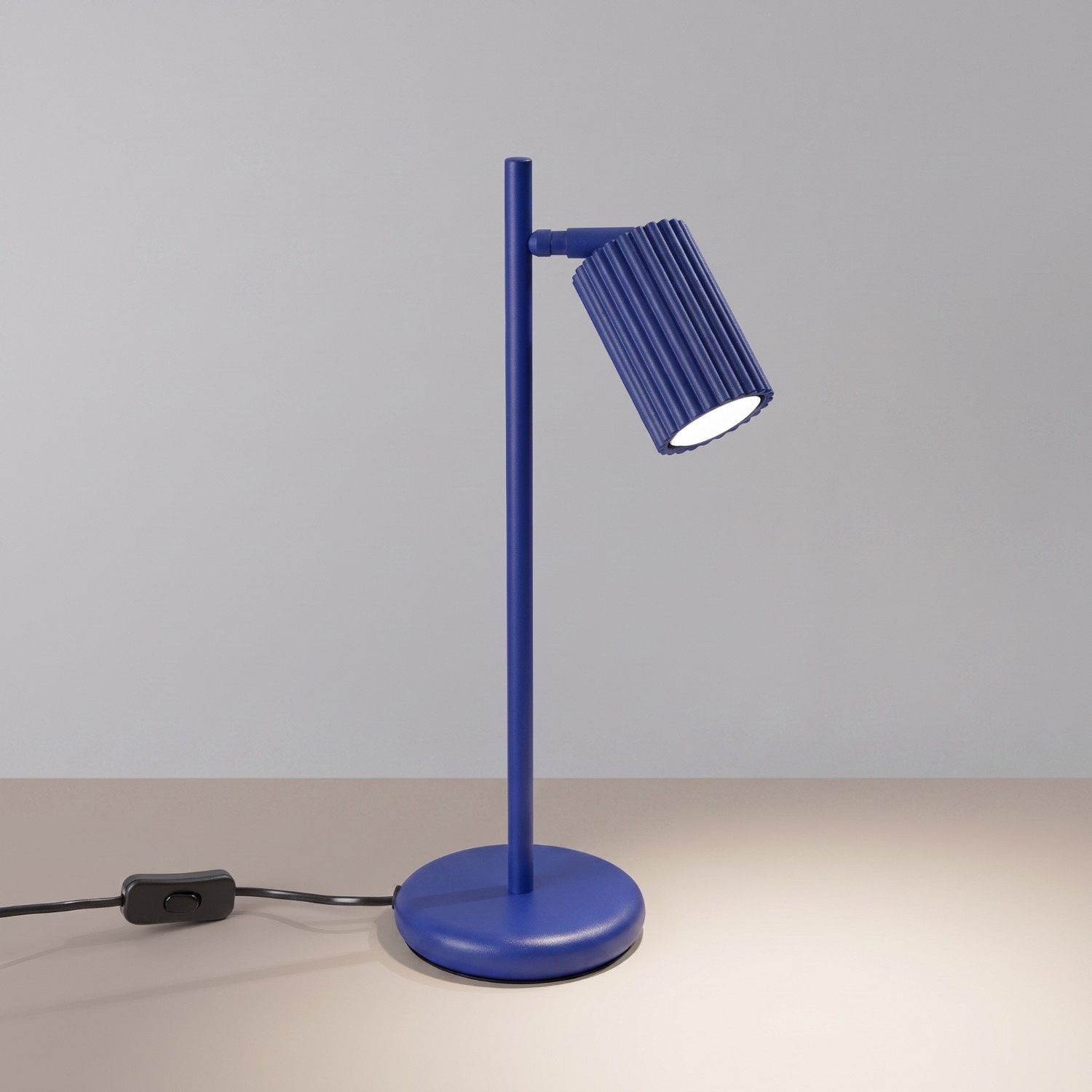 SOLLUX lighting Schreibtischlampe Schreibtischleuchte KARBON ultramarin, Nicht enthalten