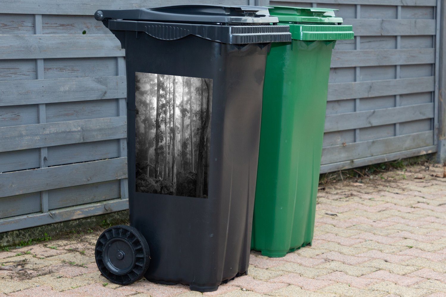 Schwarz St), Wandsticker (1 Mülltonne, - Sticker, Mülleimer-aufkleber, Australien Abfalbehälter Wald Container, Weiß - MuchoWow -