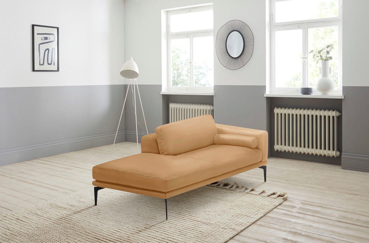 Egoitaliano Ottomane Masu, Design trifft super Sitzkomfort, mit toller Detailverarbeitung, Rückenkissen und Armteilrolle für mehr Komfort, mit Metallfüßen