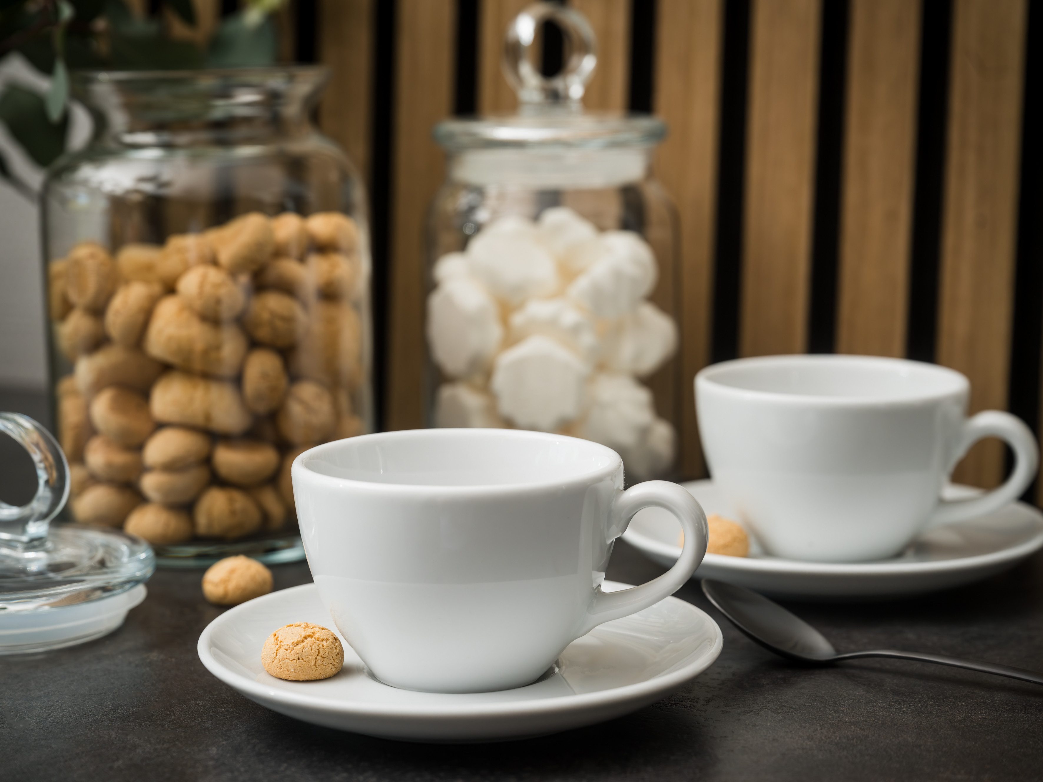 CreaTable Cappuccinotasse Bistrot Weiss, Cappuccino Set 8-tlg, 8-tlg., Porzellan, Klassiker in Weiß, Der Alleskönner